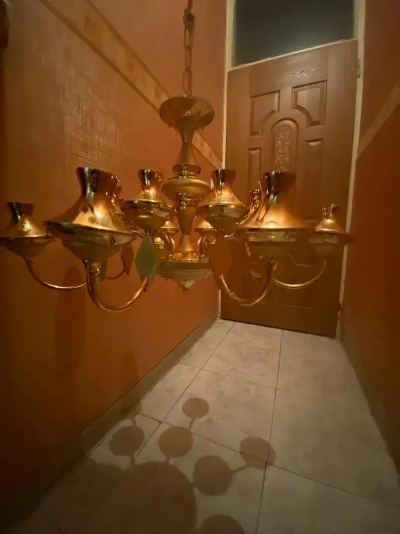 لوستر ۱۶ شعله دو عدد با یک ۴ شعله و یدونه فانوسی|لوستر و چراغ آویز|شیراز, فرهنگ شهر|دیوار