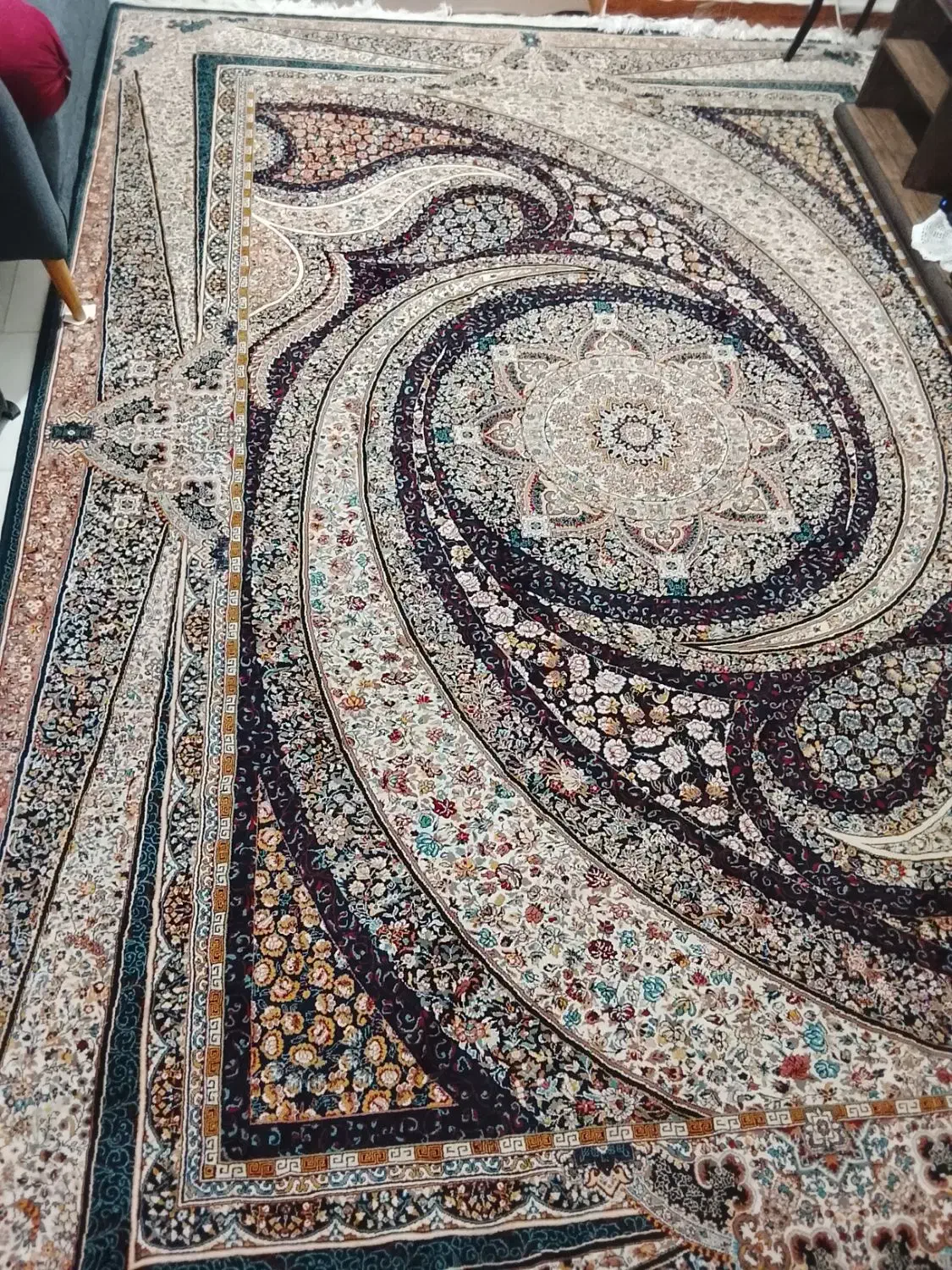 یک عدد فرش ماشینی ۹متری نو|فرش|ماهدشت, |دیوار