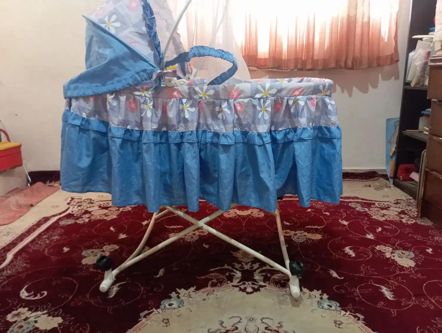 گهواره فلزی|تخت و سرویس خواب|قرچک, پارس سرام|دیوار