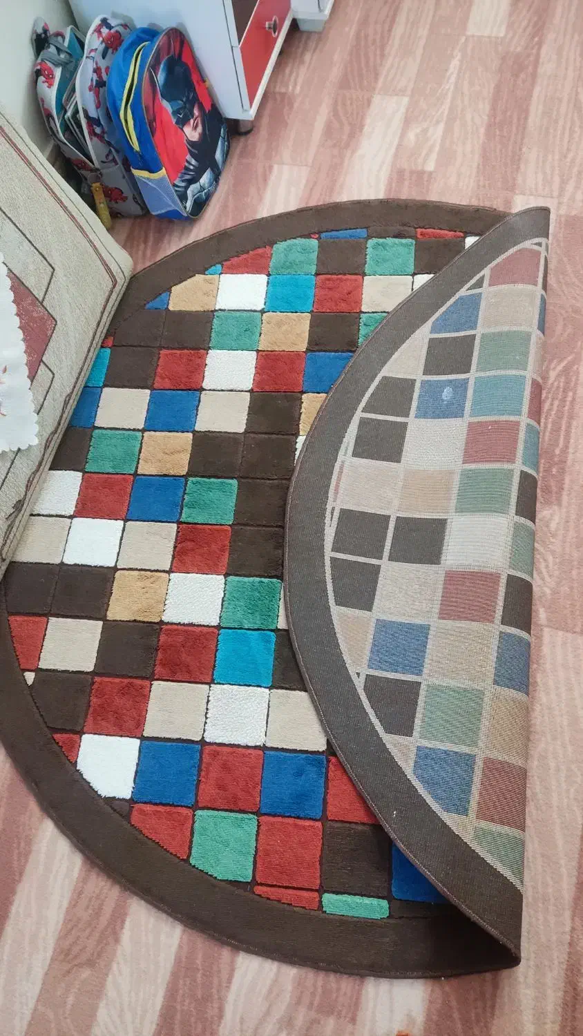 فرش گرد و فرش کودک|فرش|رباط‌کریم, رباط‌کریم|دیوار