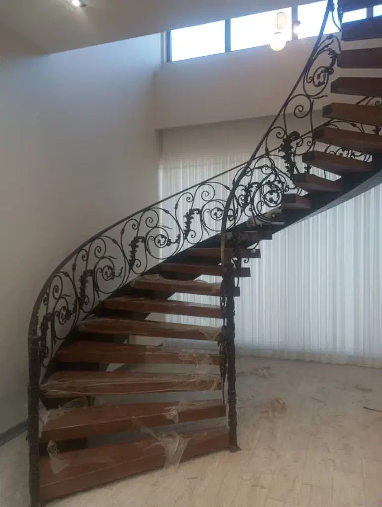 نصب پله چوبی پلی وود ،آلاچیق ترموود|خدمات پیشه و مهارت|اسلامشهر, شهرک امام حسین (میان آباد)|دیوار