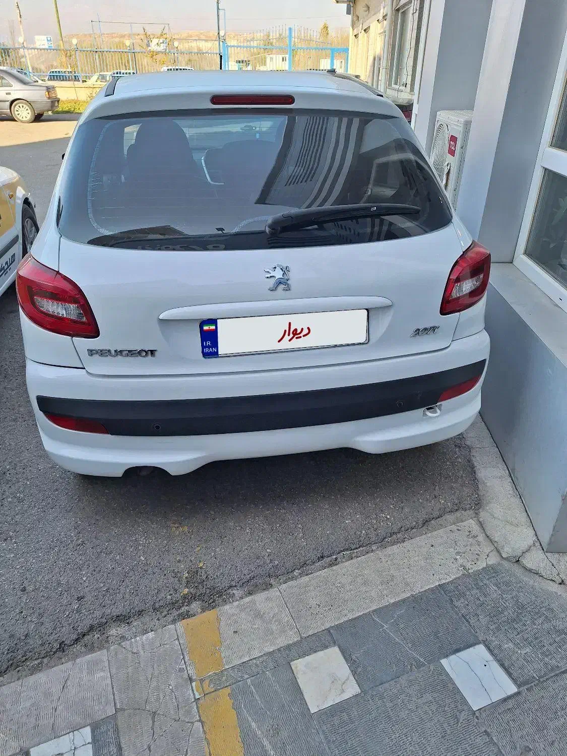 فروش خودرو پژو ۲۰۷iدنده ای سفید رنگ مدل۱۴۰۰|خودرو سواری و وانت|اردبیل, |دیوار
