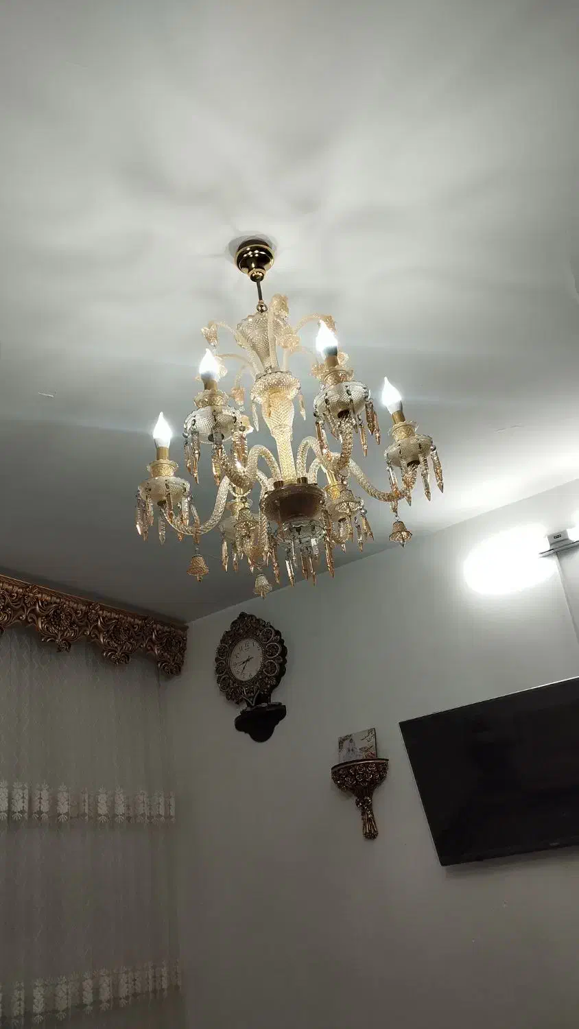 لوستر|لوستر و چراغ آویز|قم, چهل درخت|دیوار