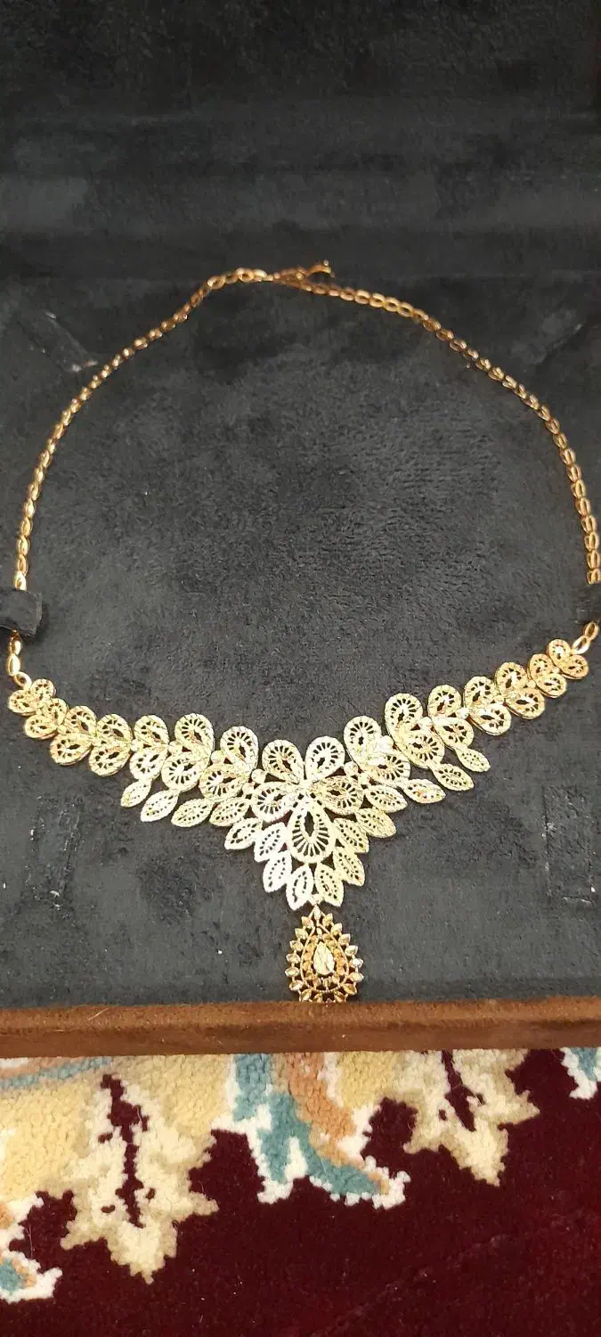 گردنبند|جواهرات|قم, باغ شریفی|دیوار