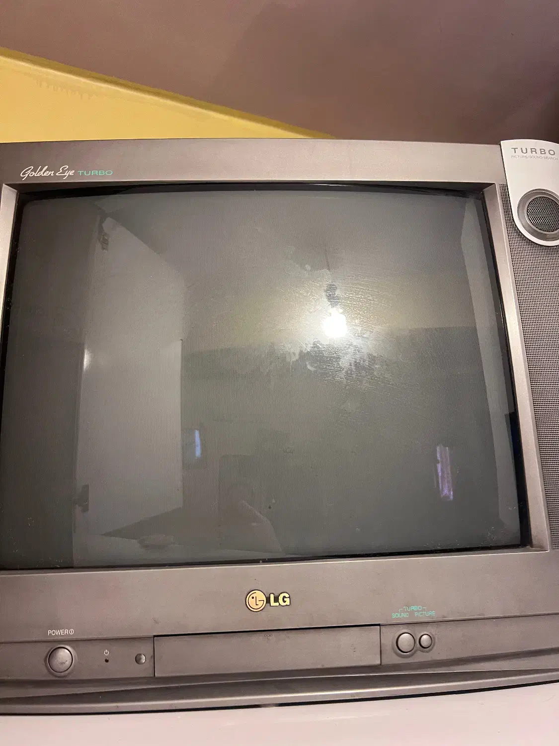 تلویزیون ۲۱ ال جی|تلویزیون و پروژکتور|تبریز, |دیوار