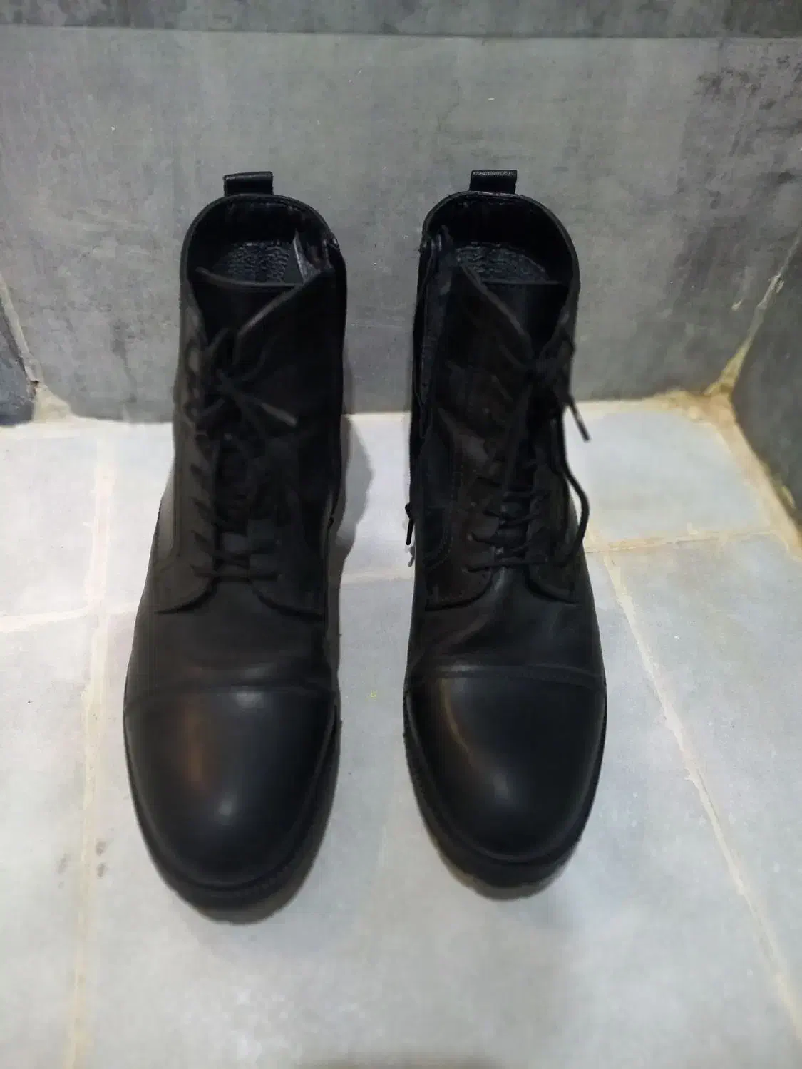 نیم بوت چرم اصل سایز ۴۲|کیف، کفش، کمربند|شیراز, شهرک بهشتی|دیوار