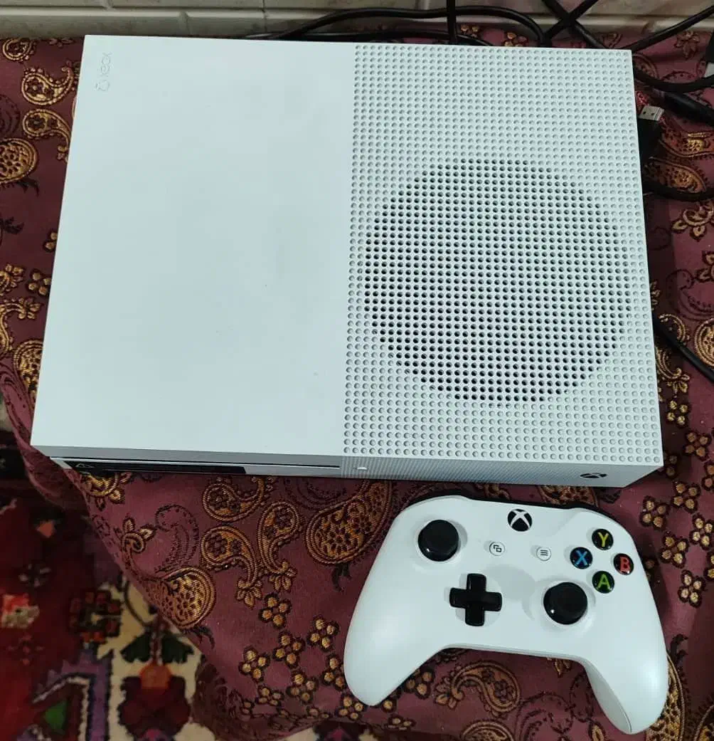 Xbox one s|کنسول، بازی ویدئویی و آنلاین|ری, دیلمان|دیوار