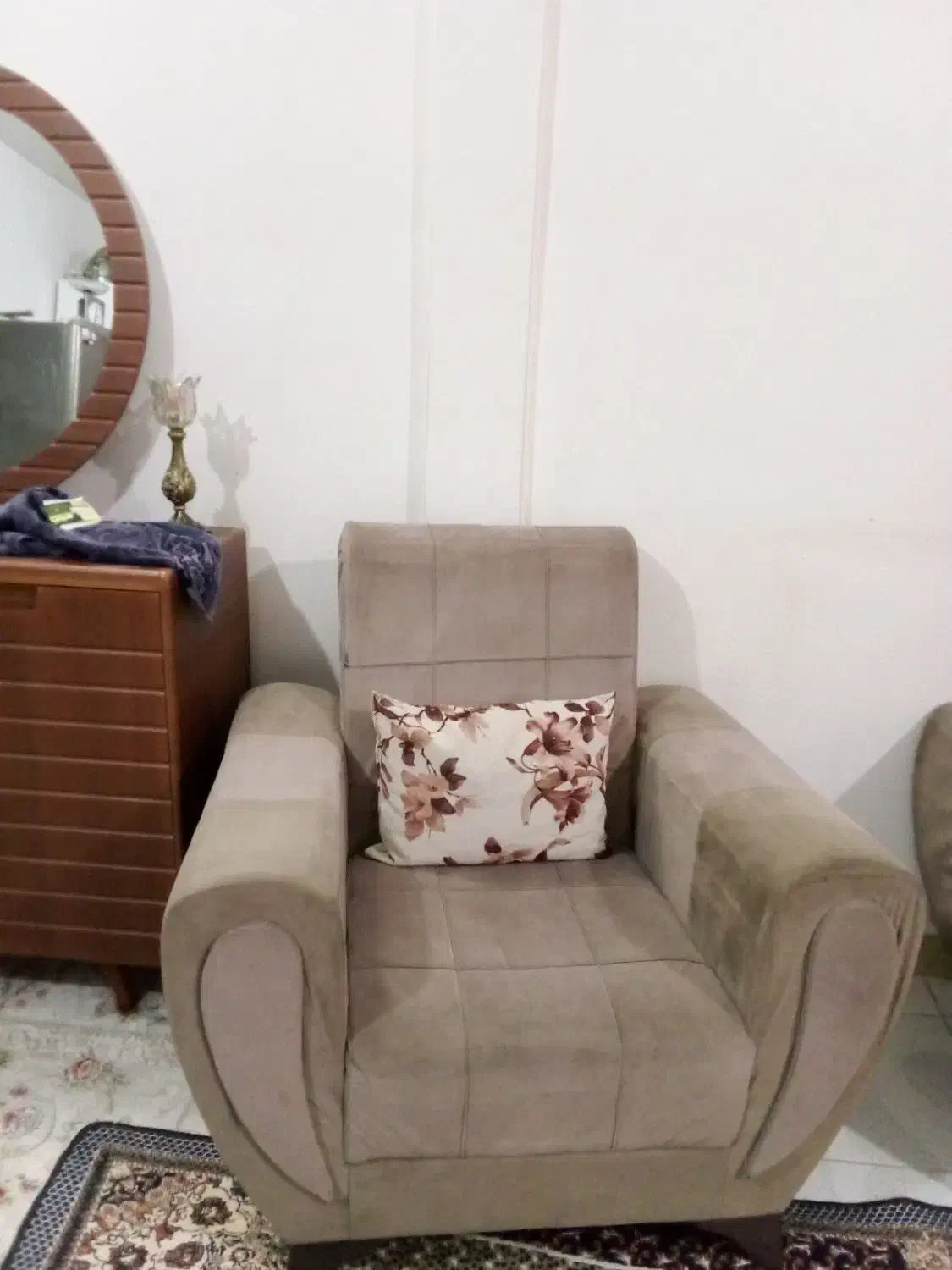 مبل7نفره|مبلمان خانگی و میز عسلی|گلبهار, شهر جدید گلبهار|دیوار