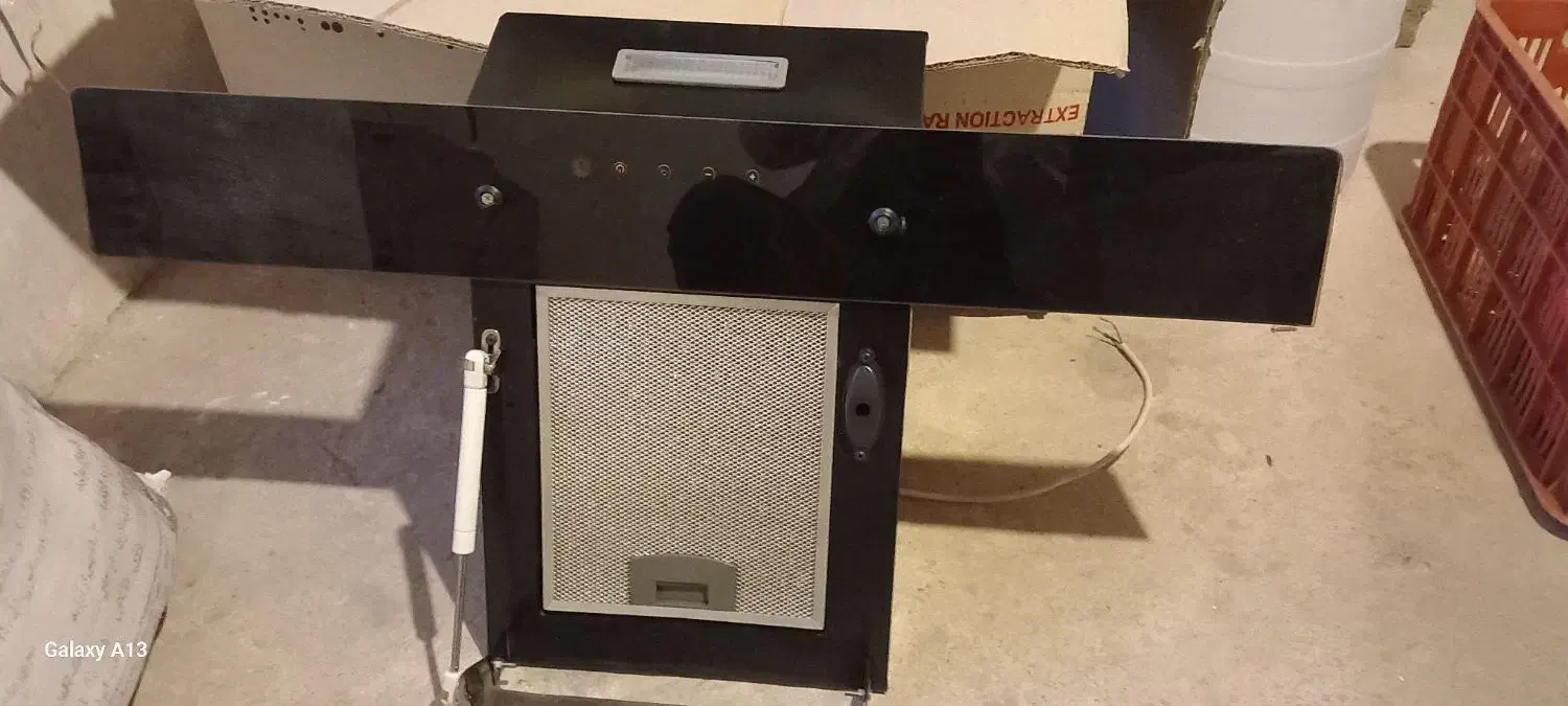 هود ءشپزخانه نو نو اصلا کار نکرده|هود|بازرگان, |دیوار