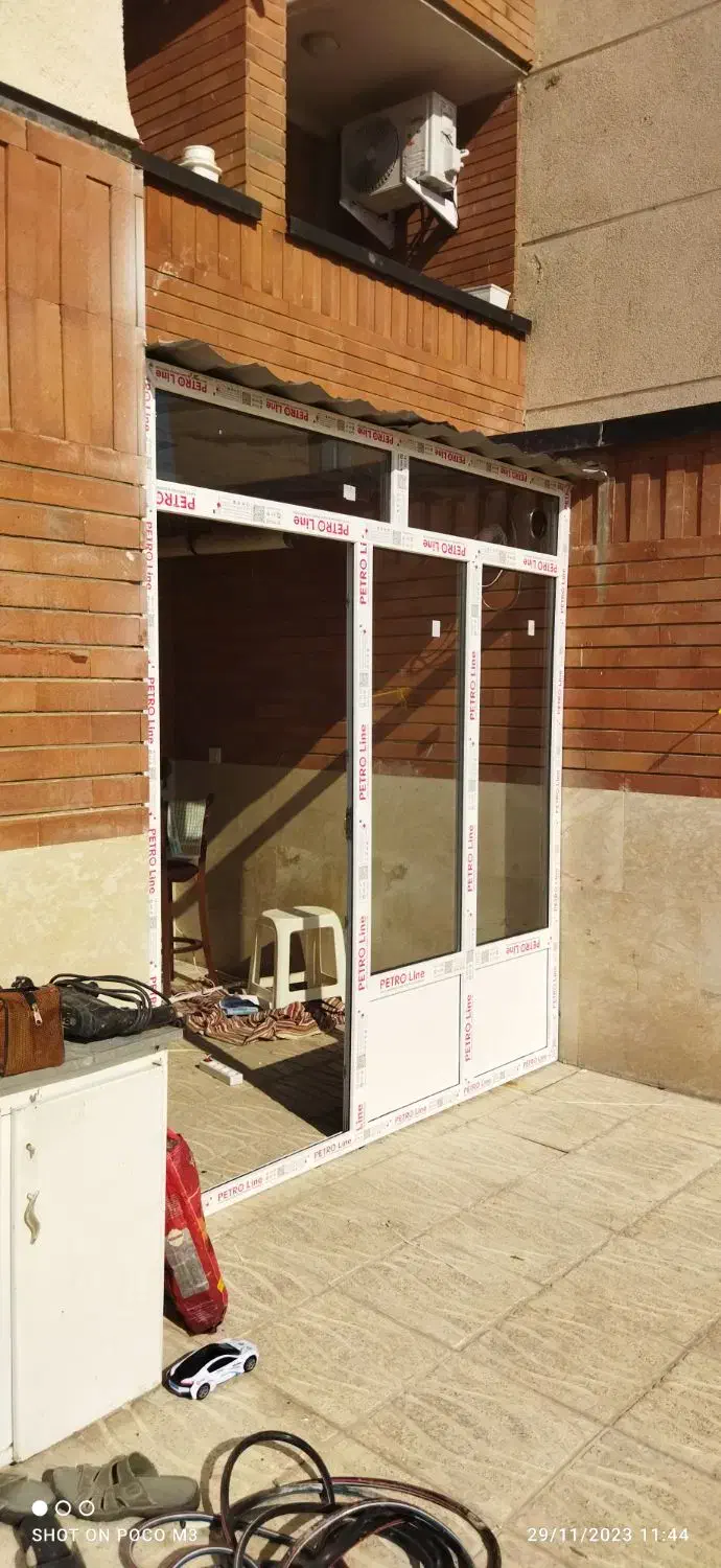 درب و پنجره دوجداره و درب ضد سرقت ( محبی )|خدمات پیشه و مهارت|اراک, |دیوار