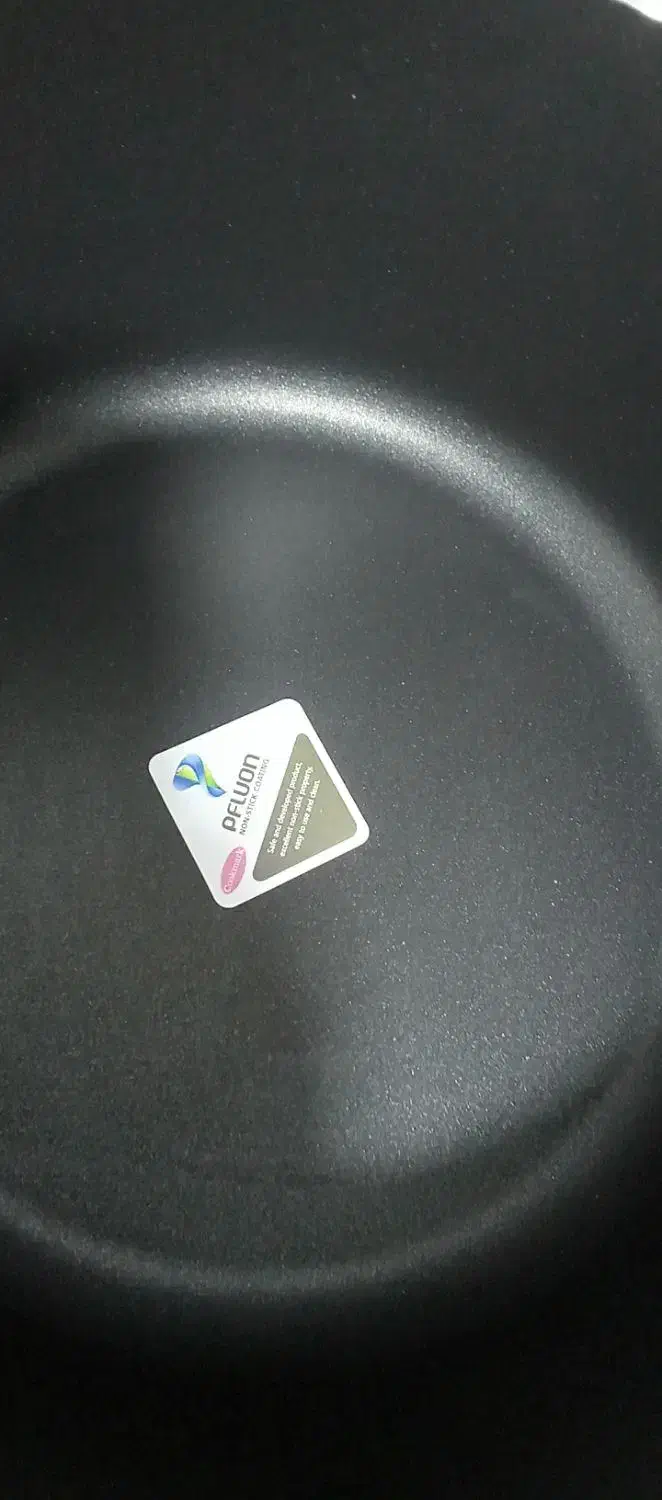 دو عدد قابلمه چدن|ظروف پخت‌وپز|قرچک, میرزائی شمالی|دیوار