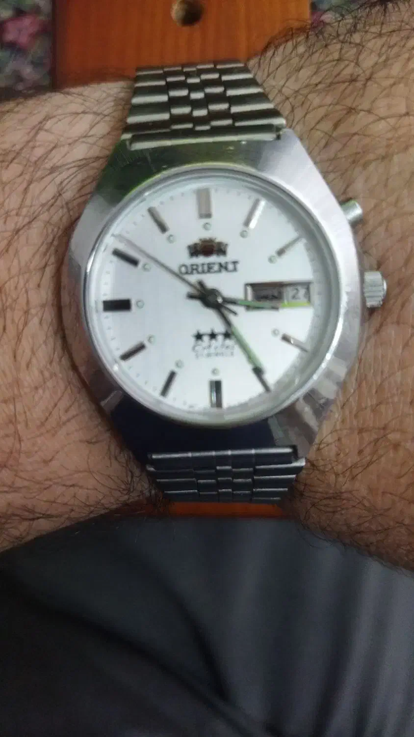 ساعت مچی|ساعت|قروه, |دیوار