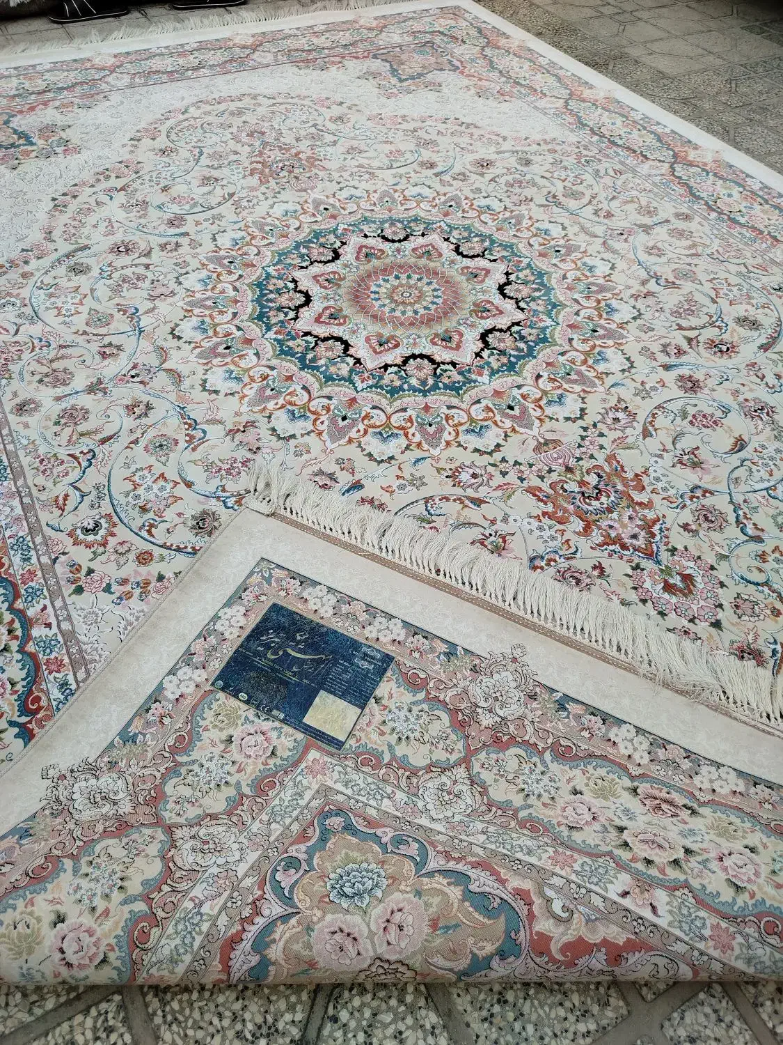 یک جفت فرش 9متری 1200 شانه گل برجسته درحدنو|فرش|شیراز, پودنک|دیوار