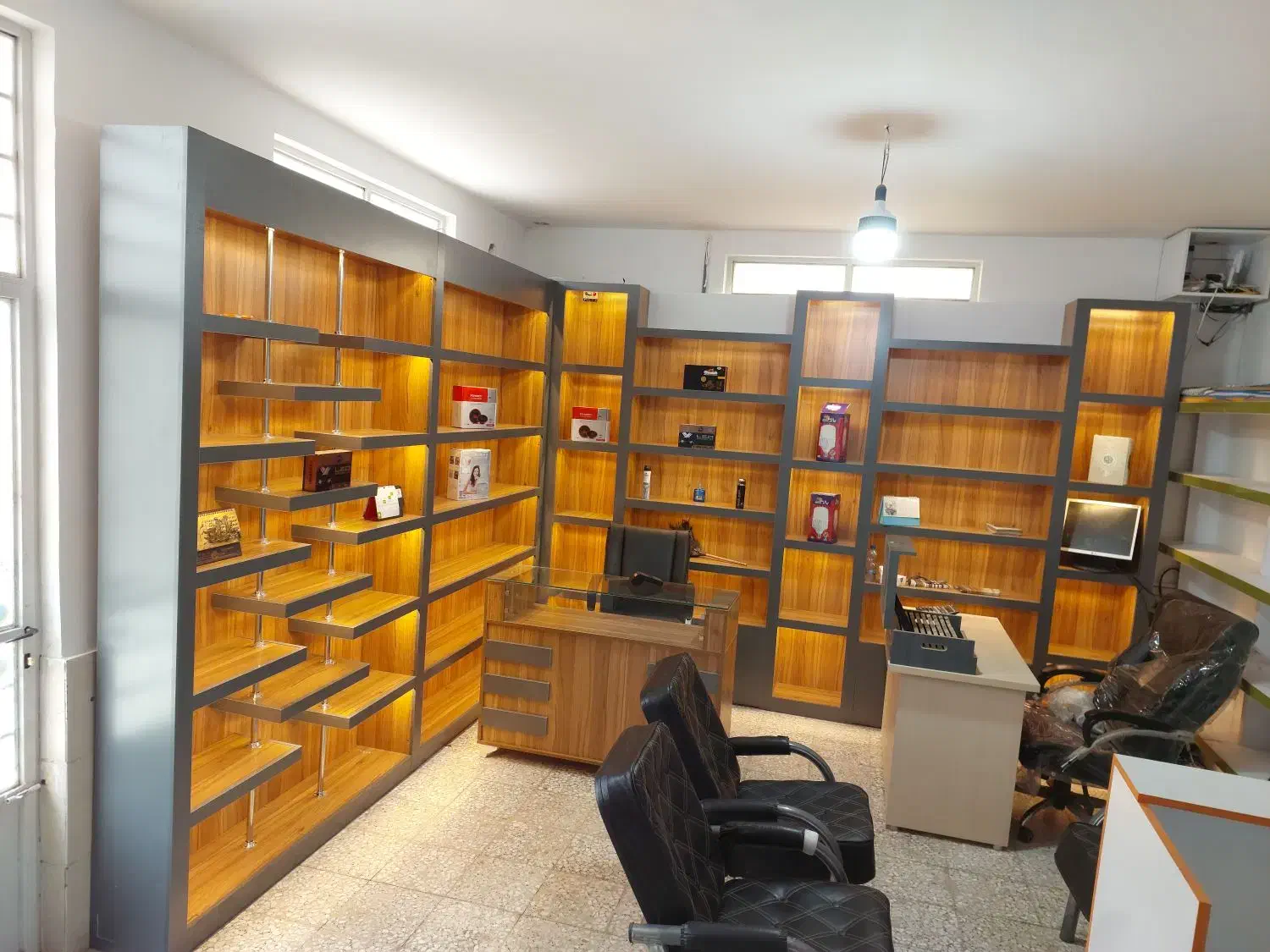 ویترین۹۹دکور فروشگاهی قفسه۳ پیشخوان داروخانه۹کانتر|فروشگاه و مغازه|تهران, حسن‌آباد|دیوار