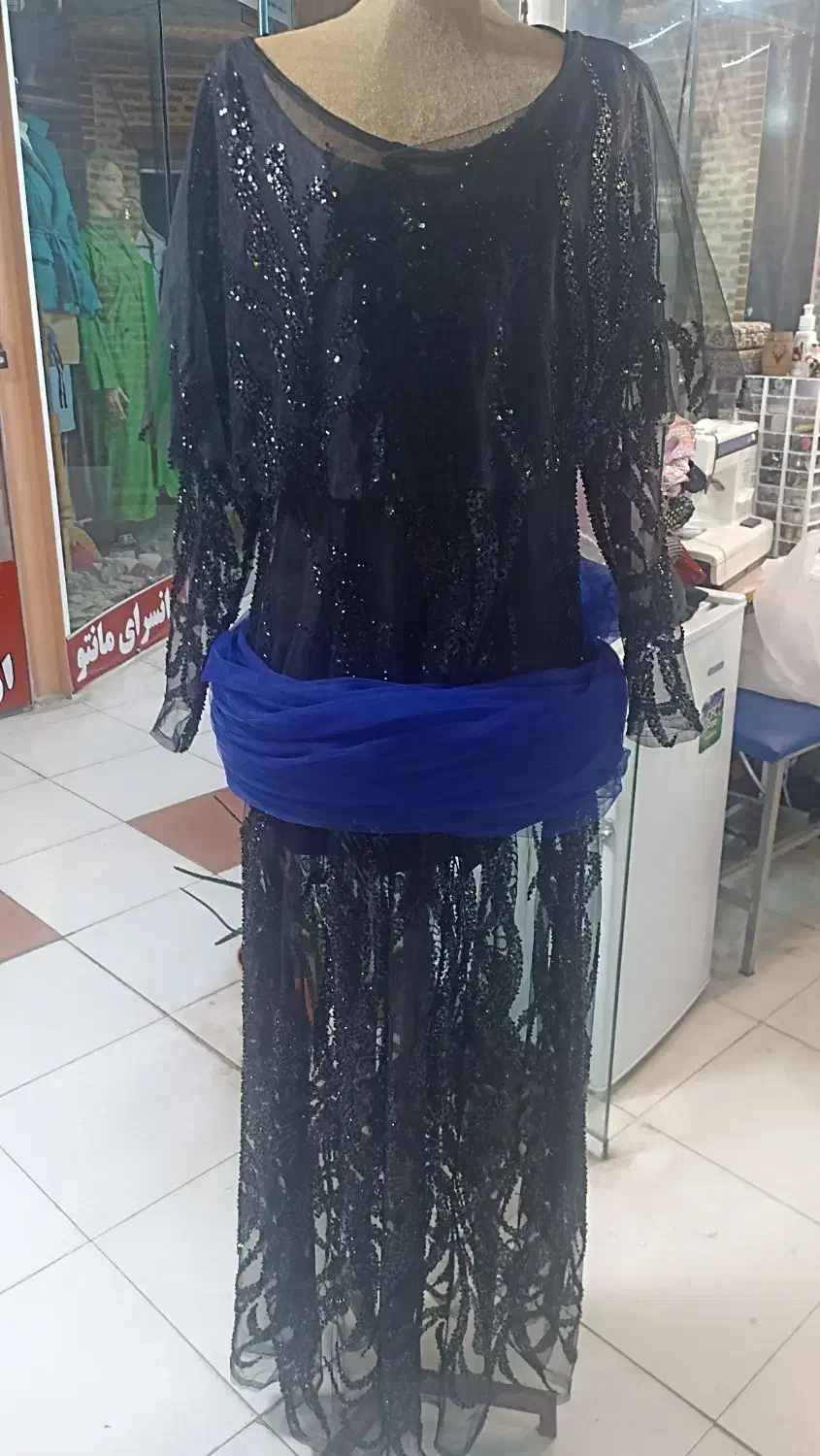 سقزی|لباس|سنندج, |دیوار