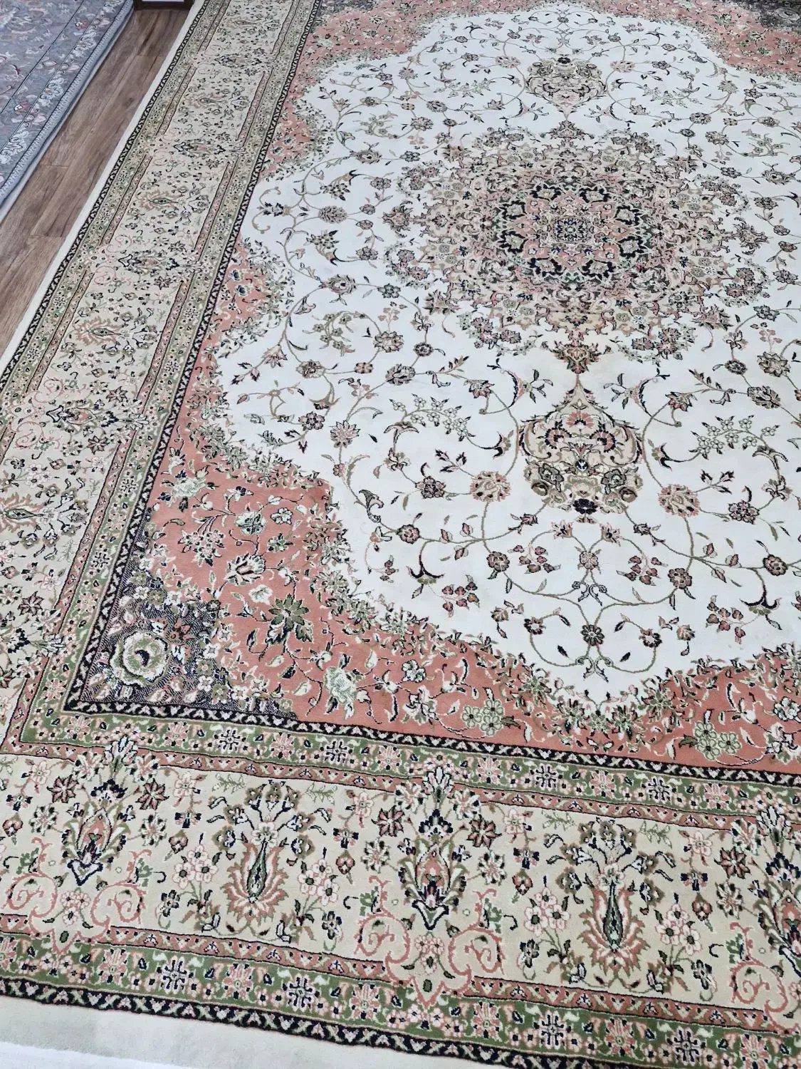 جفت فرش ۹ متری|فرش|اصفهان, مصلی|دیوار