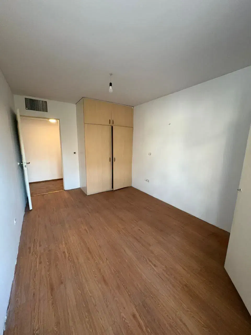 ۱۴۰متر دوخوابه فول امکانات ظفر فریدافشار