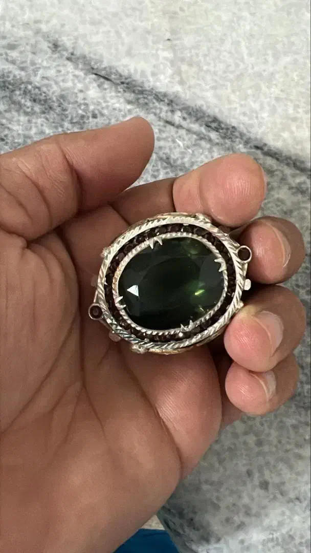 انگشتر سلطنتی|جواهرات|زابل, |دیوار