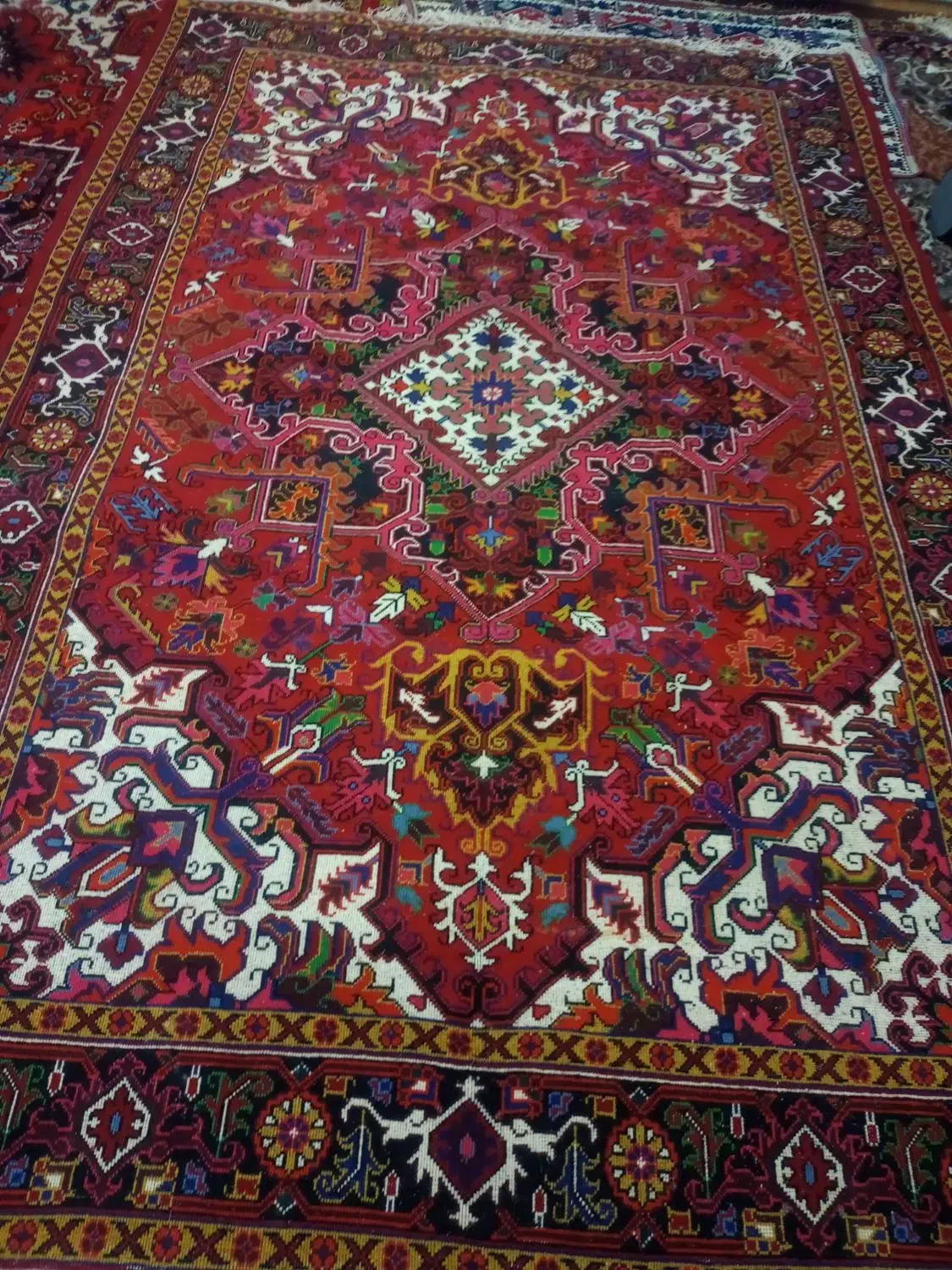 فروش فرش تاجری تازه از دار افتاده|فرش|تبریز, |دیوار