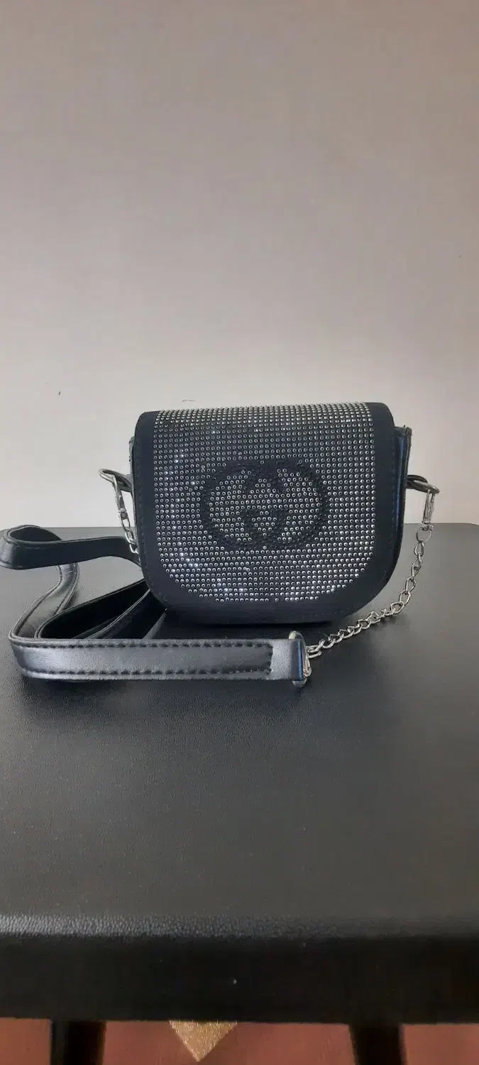 کیف دوشی نگین کاری شده|کیف، کفش، کمربند|فولادشهر, A3|دیوار