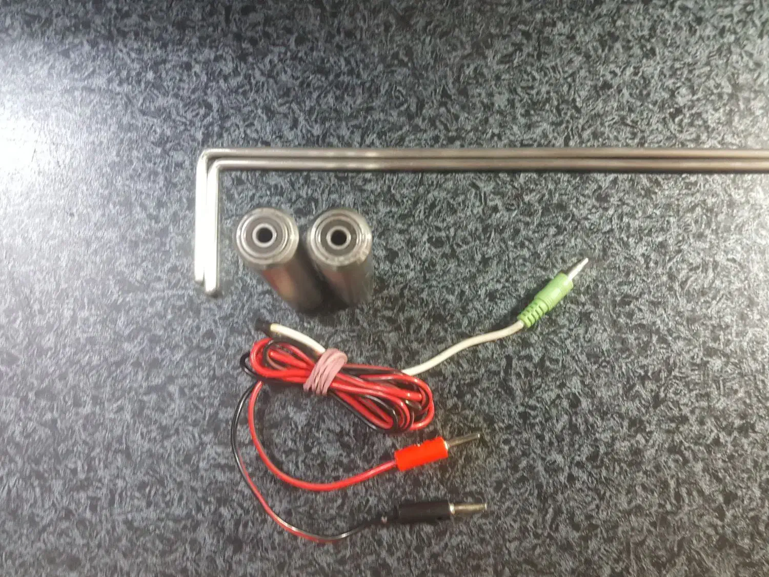 شاقول با وسایل|کلکسیون اشیاء عتیقه|اصفهان, آبشار|دیوار