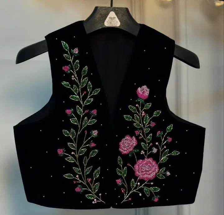 جواهردوزی|لباس|نیشابور, پنجراه|دیوار