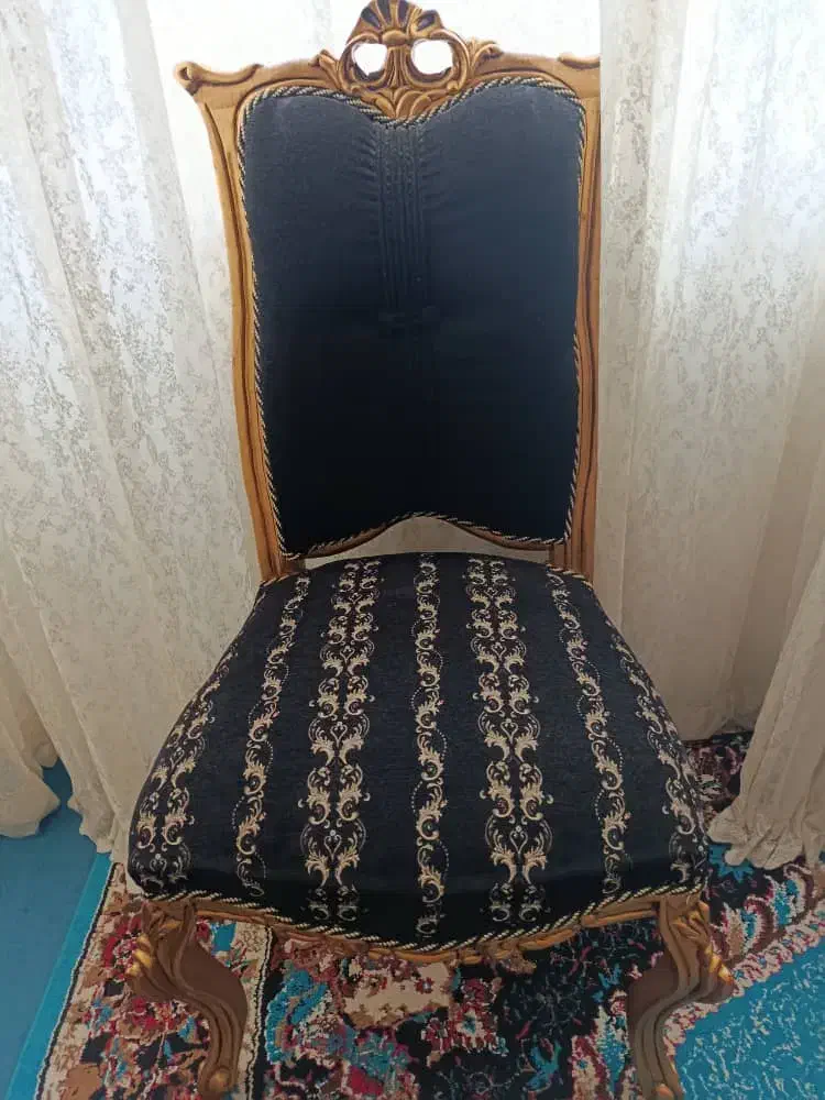 مبل ۹نفره تمیز|مبلمان خانگی و میز عسلی|فولادشهر, B5|دیوار