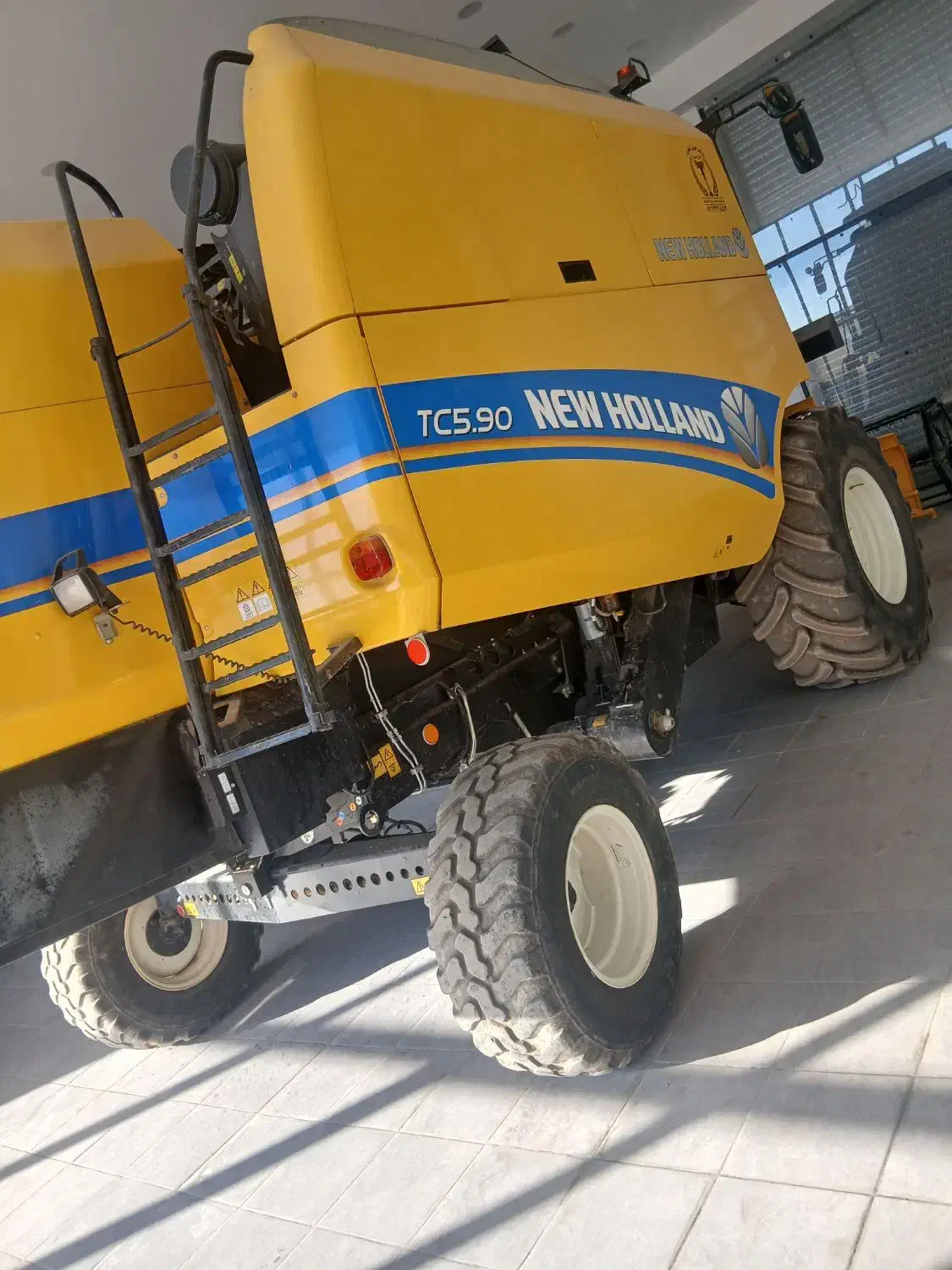 ۲۰۲۴|خودرو سنگین|مرودشت, فاز اول شهرک فرهنگیان|دیوار