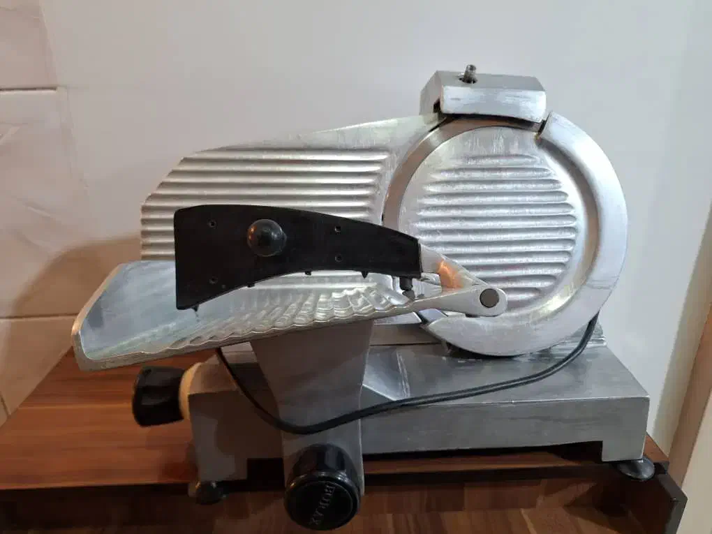 فروش و ی ژ ه کالباس بر براکس اصلی|فروشگاه و مغازه|شهرکرد, |دیوار