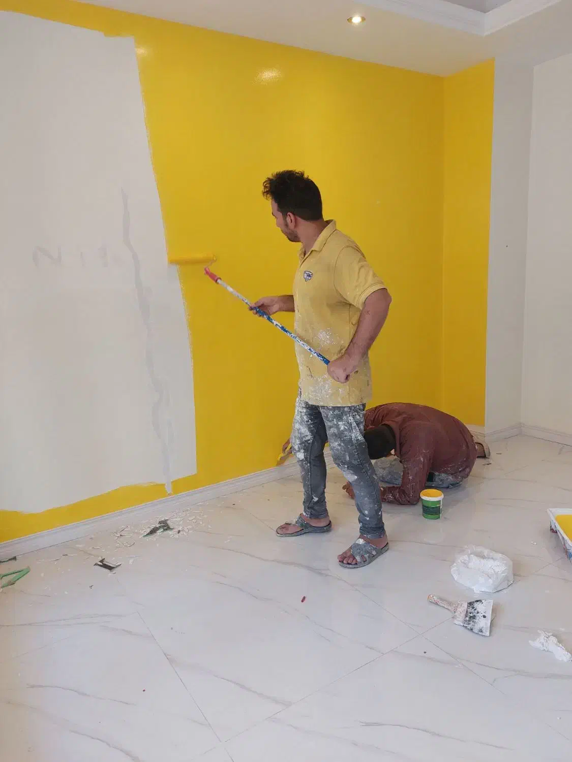 رنگ آمیزی نقاش و نقاشی ساختمان تمام نقاط کرج|خدمات پیشه و مهارت|کرج, گلشهر|دیوار