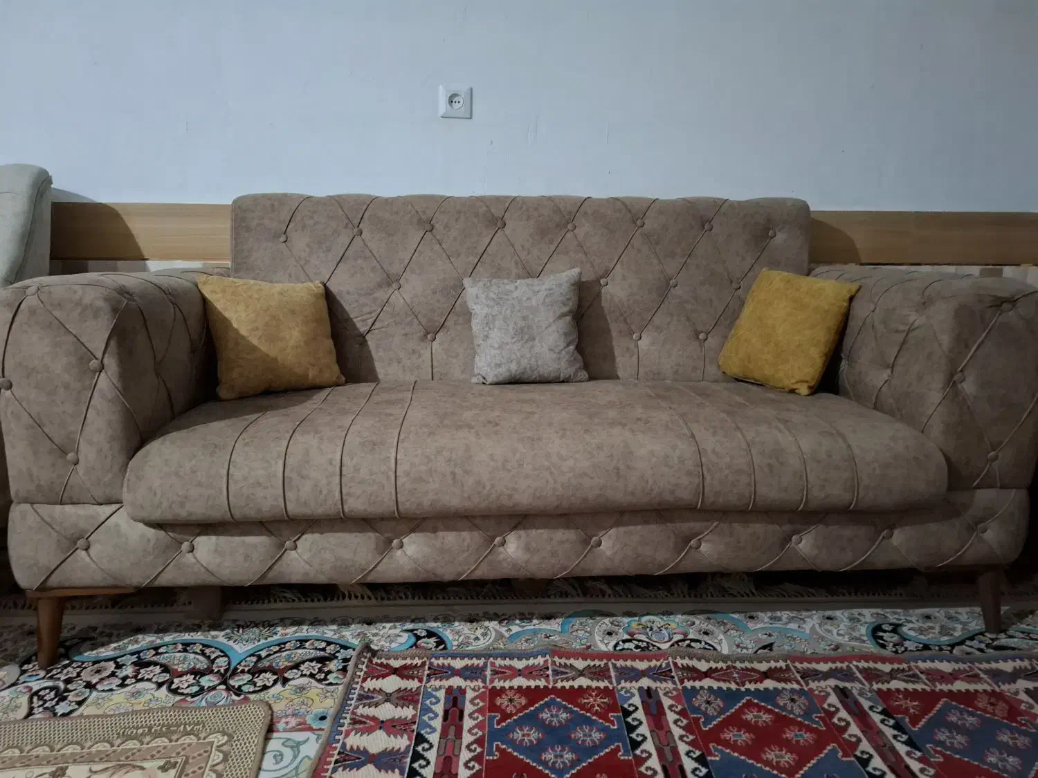 مبل مبلمان هشت نفره نو پارچه مسکو با کوسن|مبلمان خانگی و میز عسلی|فیروزآباد (فارس), |دیوار