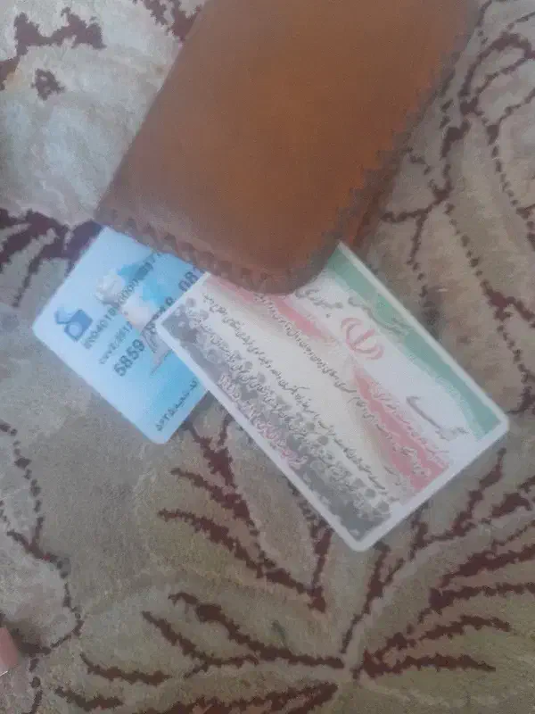 کیف مدارک پیداشده|اشیا|نجفآباد, شیخ آباد|دیوار