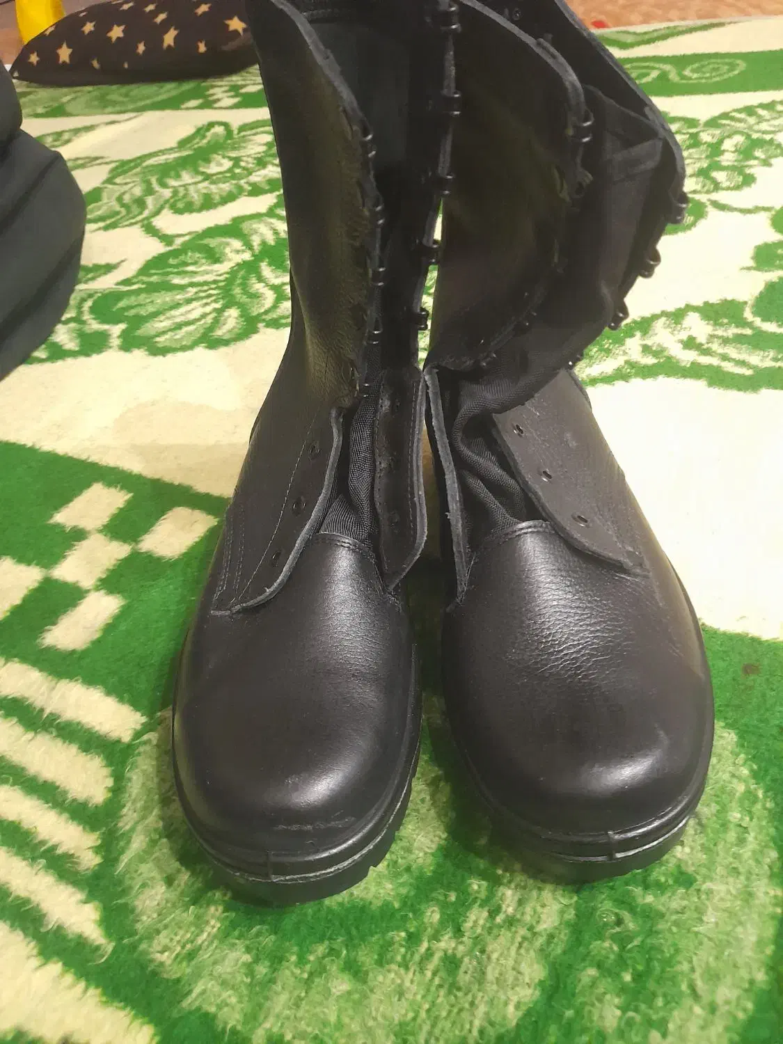 پوتین|کیف، کفش، کمربند|مریوان, |دیوار