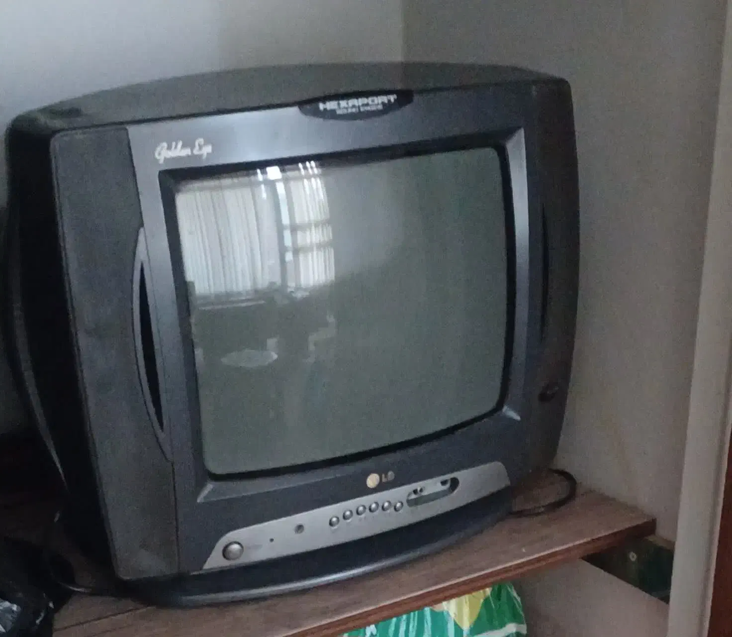 تلویزیون|تلویزیون و پروژکتور|ملایر, |دیوار