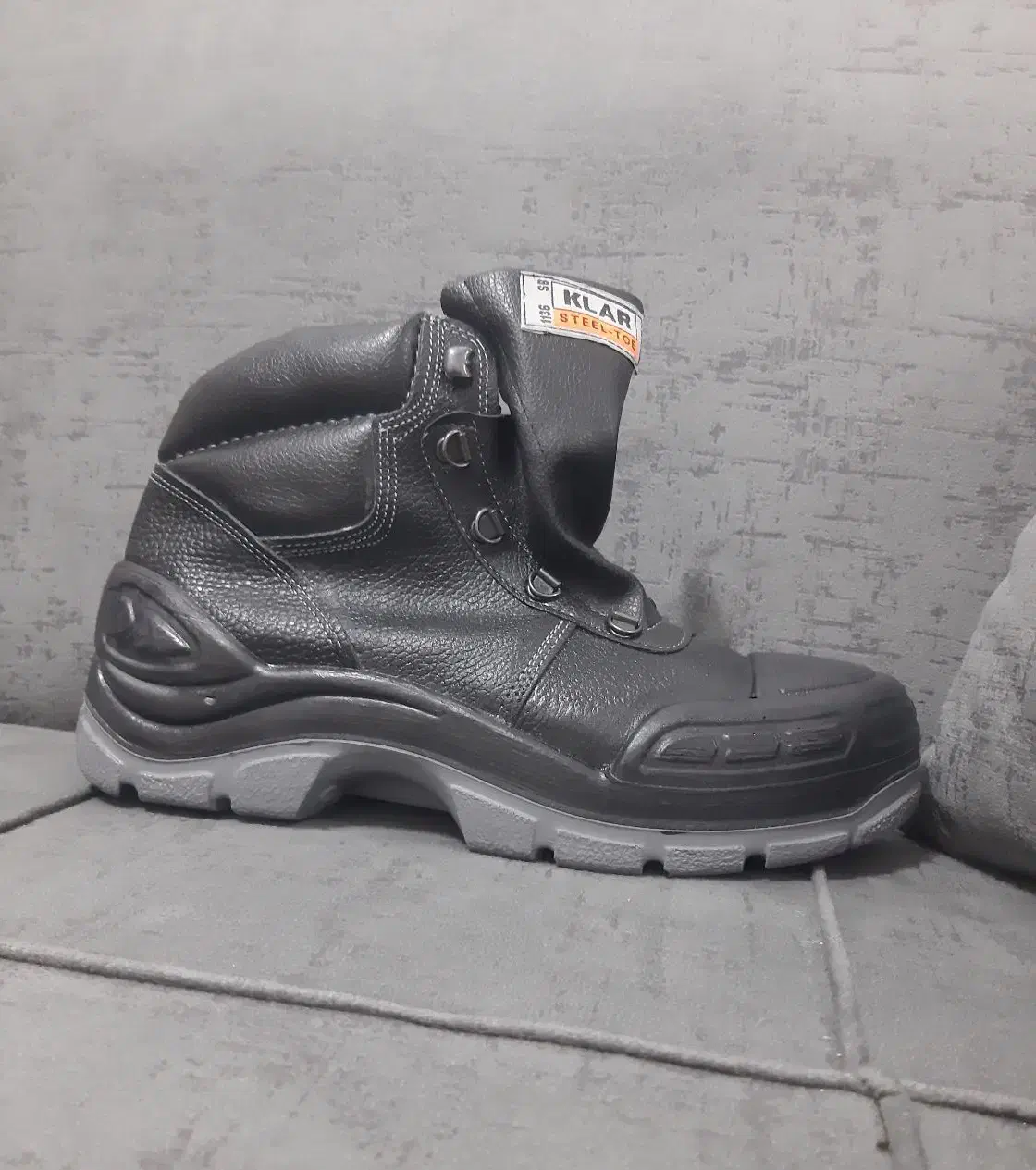 پوتین ساق بلند کلار|کیف، کفش، کمربند|رشت, حمیدیان|دیوار