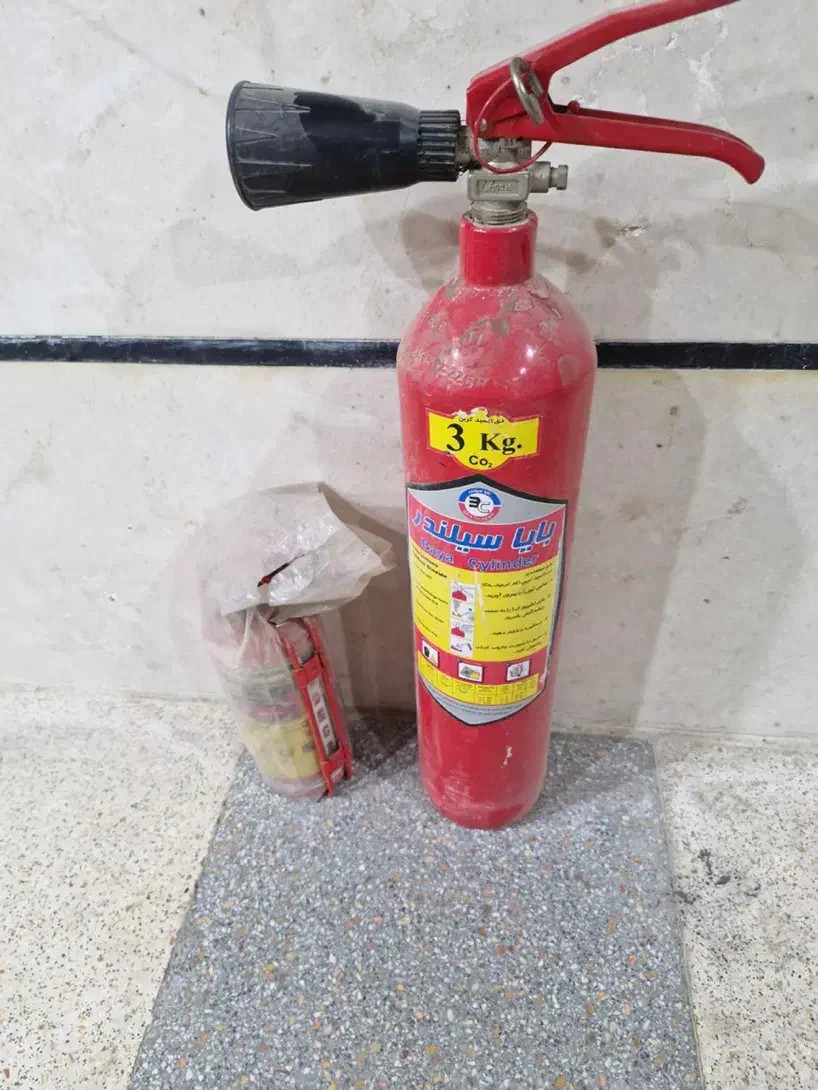 کپسول آتشنشانی ۶ کیلویی|ابزارآلات|اصفهان, جلالیه|دیوار