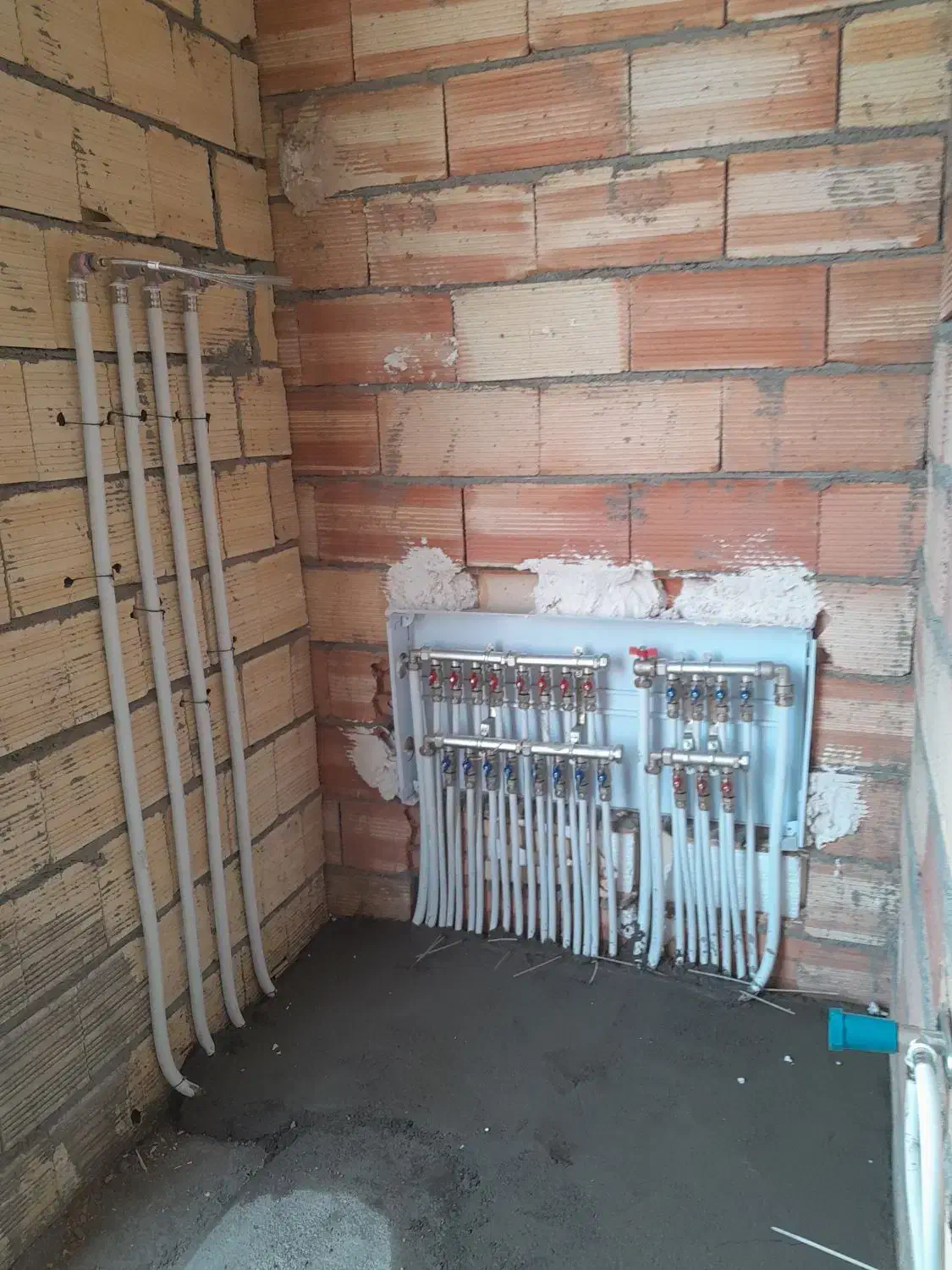 لوله کشی سرد گرم جوشکاری گاز|خدمات پیشه و مهارت|اراک, |دیوار