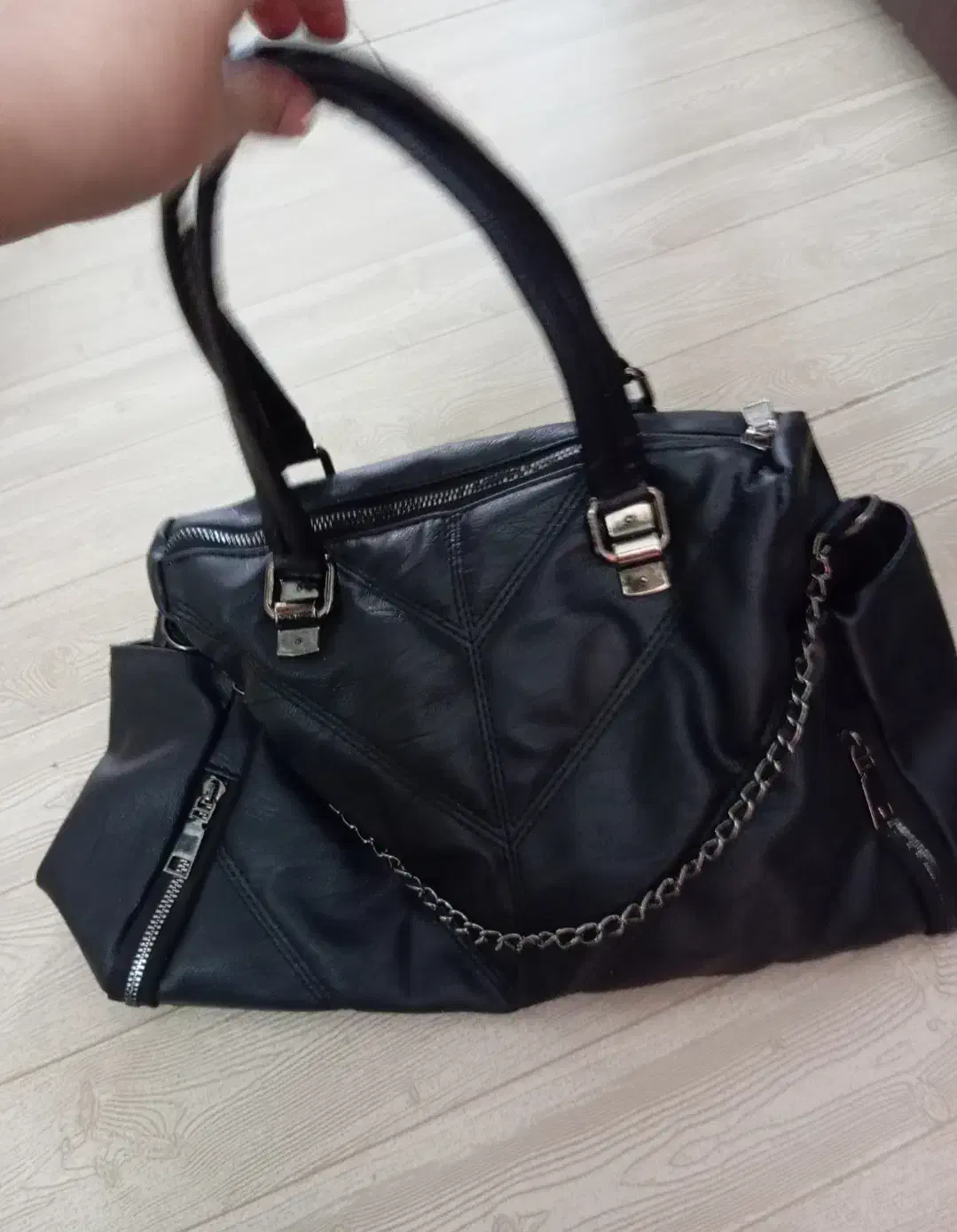 کیف سالم و شیک|کیف، کفش، کمربند|قم, سراجه (۱۵ خرداد)|دیوار