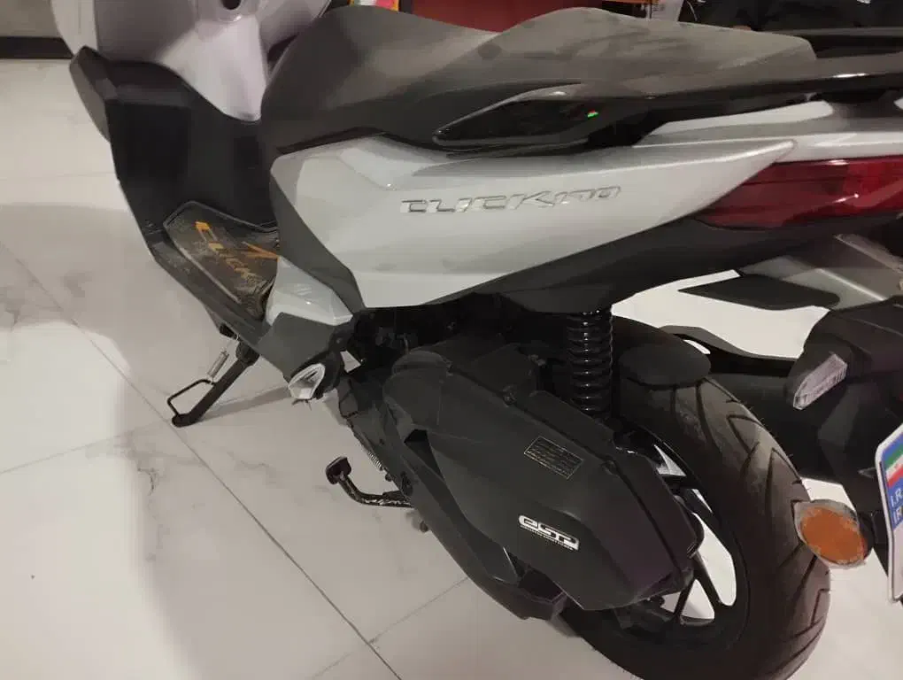 کلیک ۱۷۰ مدل ۴۰۲ در حد صفر|موتورسیکلت|اسلامشهر, شهرک لاله|دیوار