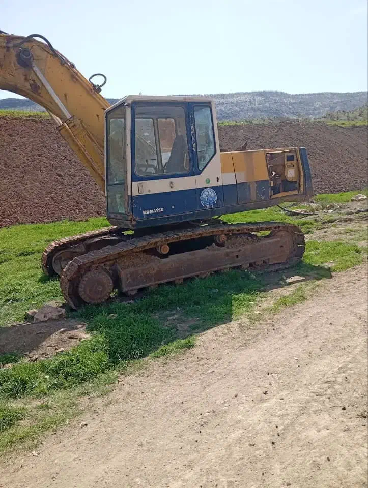 بیل مکانیکی زنجیری کوماتسو|خودرو سنگین|خرم‌آباد, |دیوار