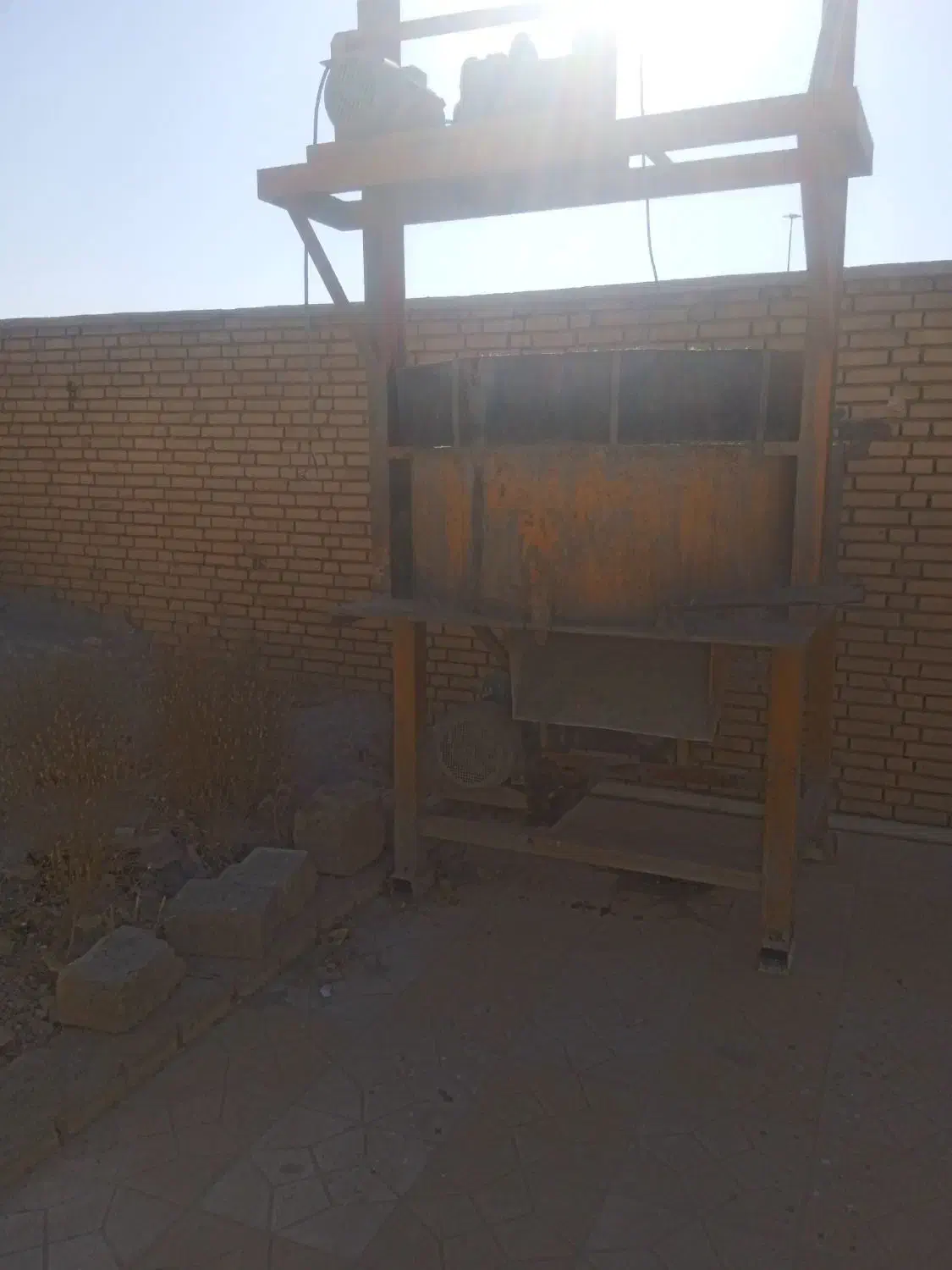 سلام دودسگاه بلوک زن مخلوط کن سیمان بفروش میرسد|ماشین‌آلات صنعتی|بروجن, |دیوار