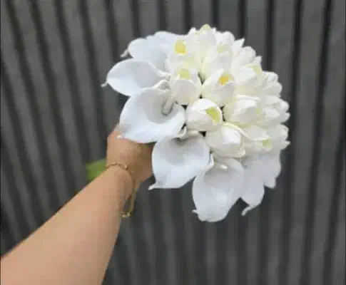 دسته گل عروس سارینا|گل مصنوعی|زاهدان, |دیوار