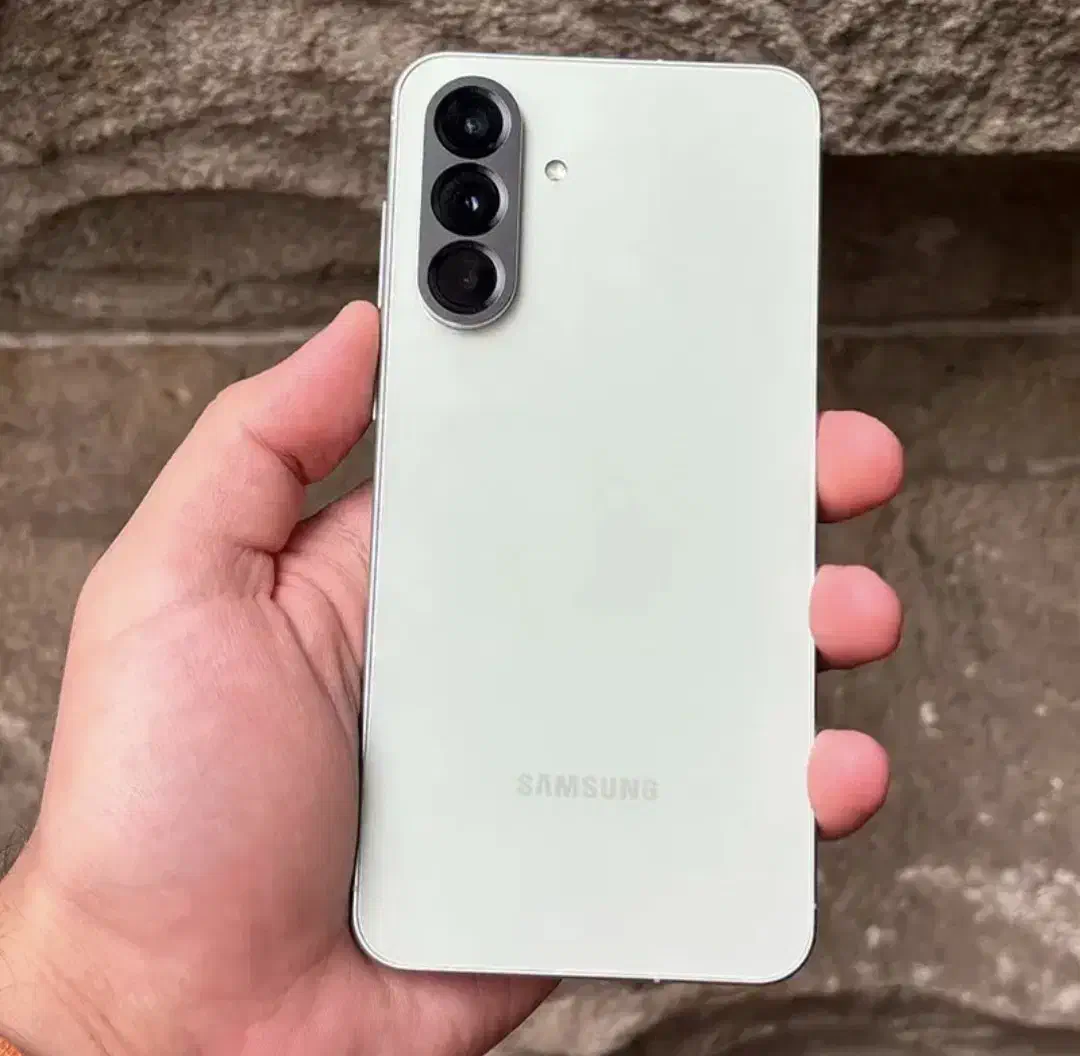 گوشی A56رم ۱۲ و۲۵۶|موبایل|مشهد, عامل|دیوار