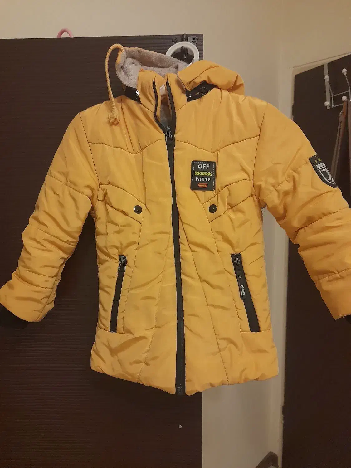 کاپشن بچگانه|کفش و لباس بچه|شیراز, کوی آزادگان|دیوار