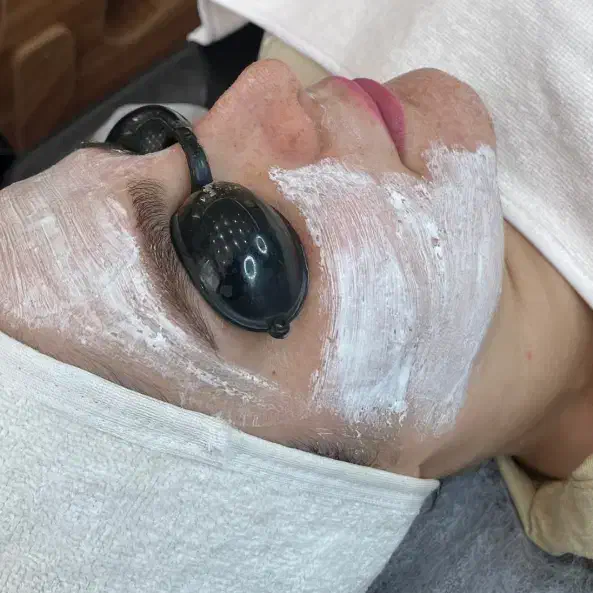 تخفیف ویژه پاکسازی پوست صدرا|خدمات آرایشگری و زیبایی|صدرا-فارس, فاز ۱|دیوار