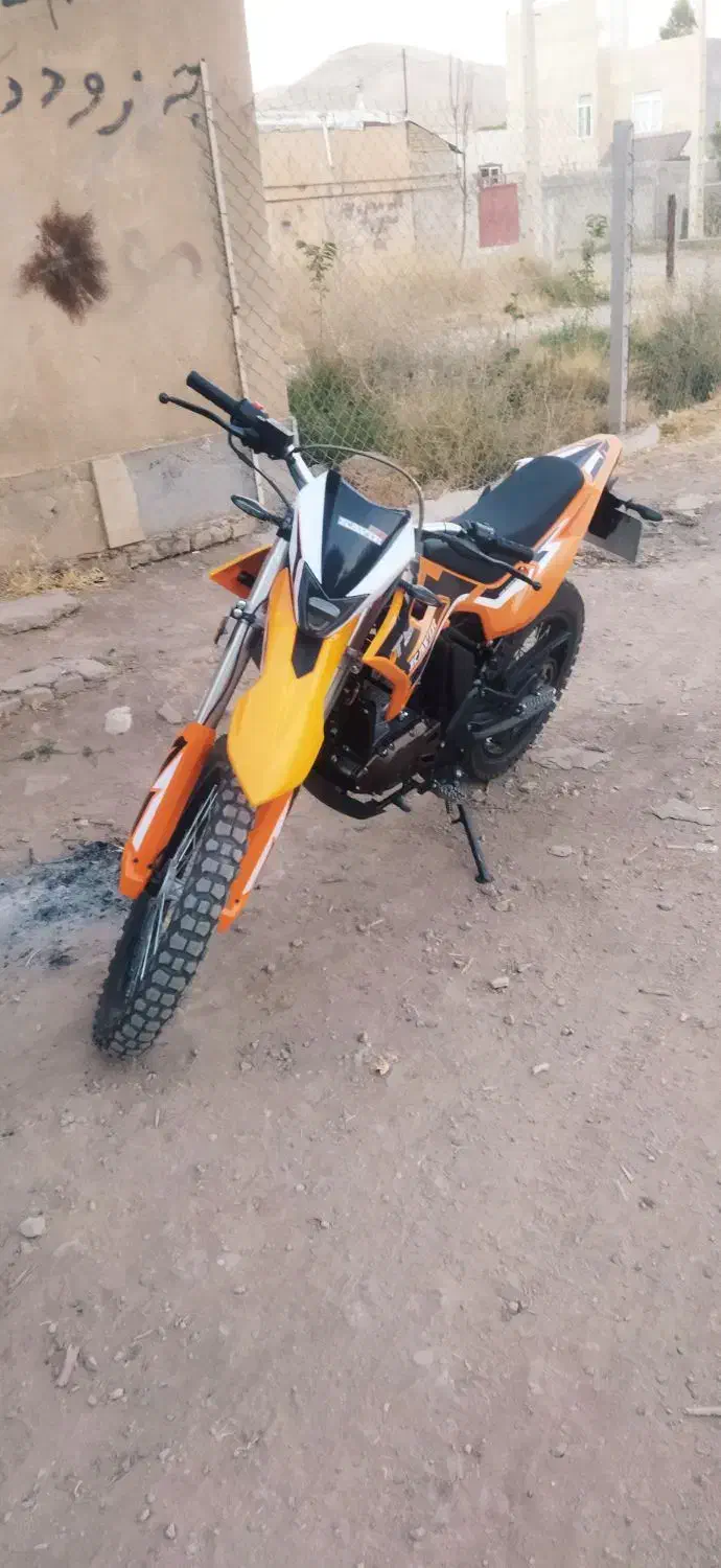 تریل تی ۴ کم کارکرد و تمیز|موتورسیکلت|تهران, قصر فیروزه ۲|دیوار