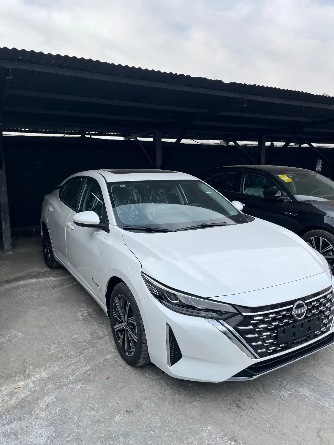 فروش نیسان سیلفی ۲۰۲۴|خودرو سواری و وانت|الیگودرز, |دیوار