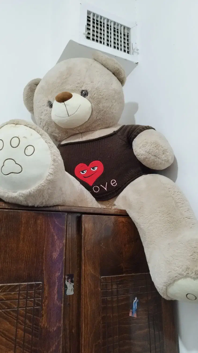 عروسک|اسباب‌‌بازی|هشتگرد, هشتگرد قدیم|دیوار