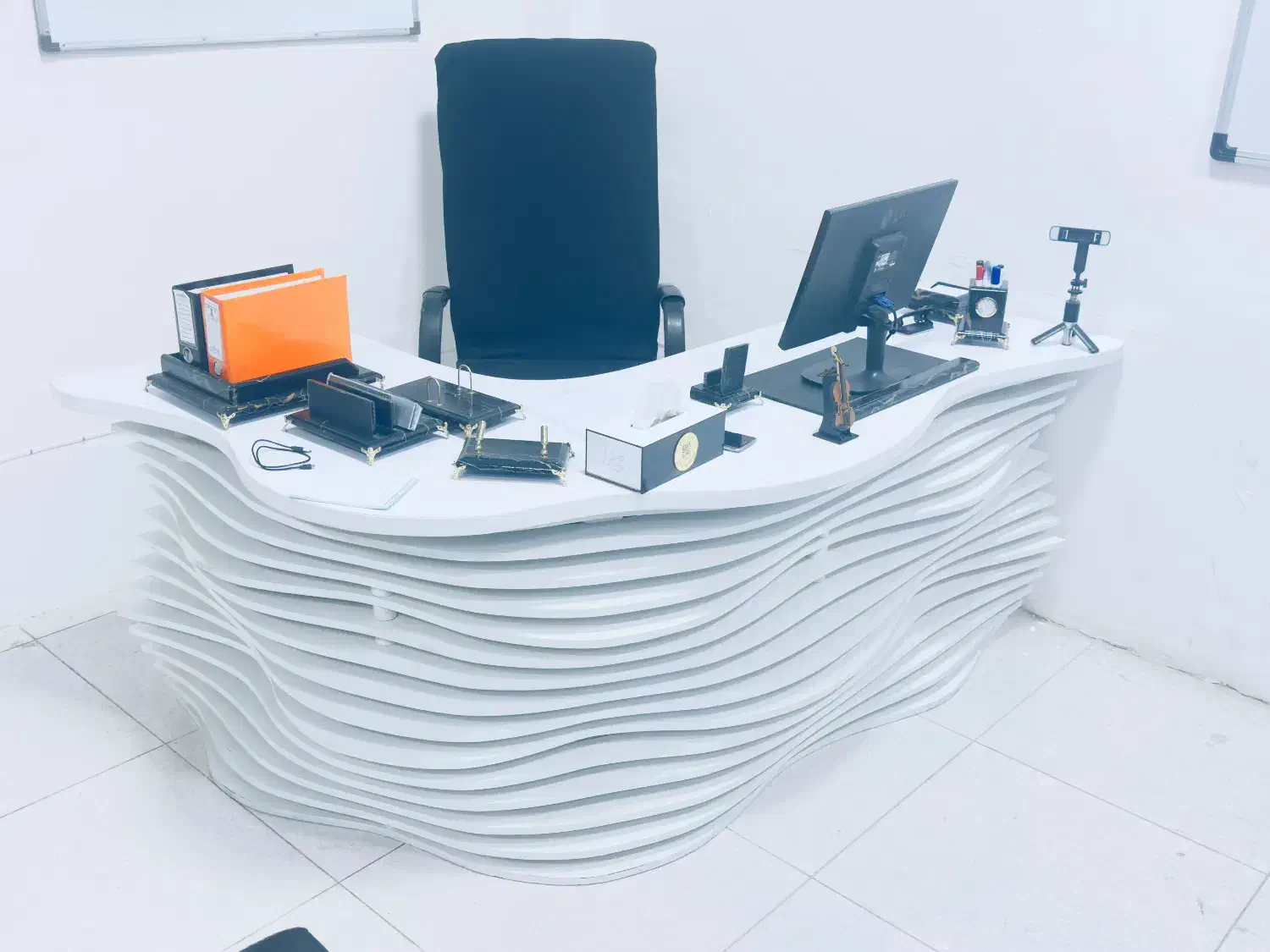 میز مدیریت ۳بعدی پارامتریک|مبلمان اداری|قم, بلوار امین و ساحلی|دیوار