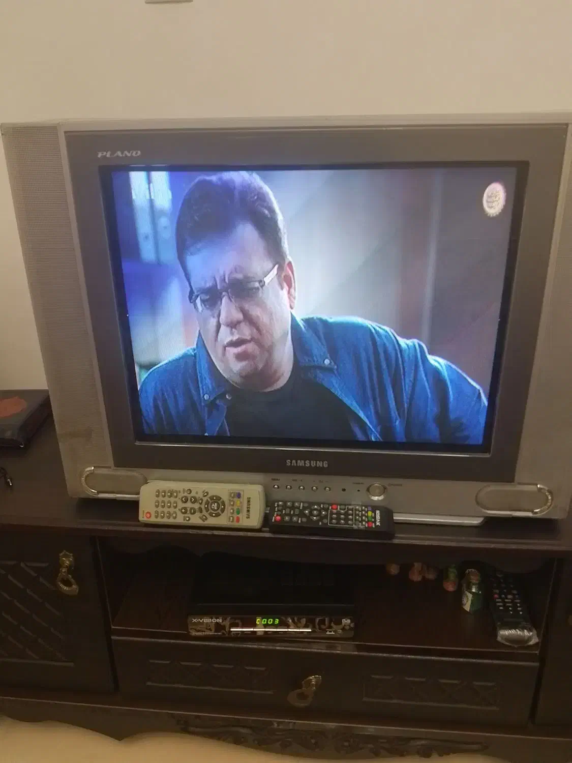 تلویزیون سامسونگ21 اینچ و دستگاه دیجیتال ایکس ویژن|تلویزیون و پروژکتور|تهران, حر|دیوار